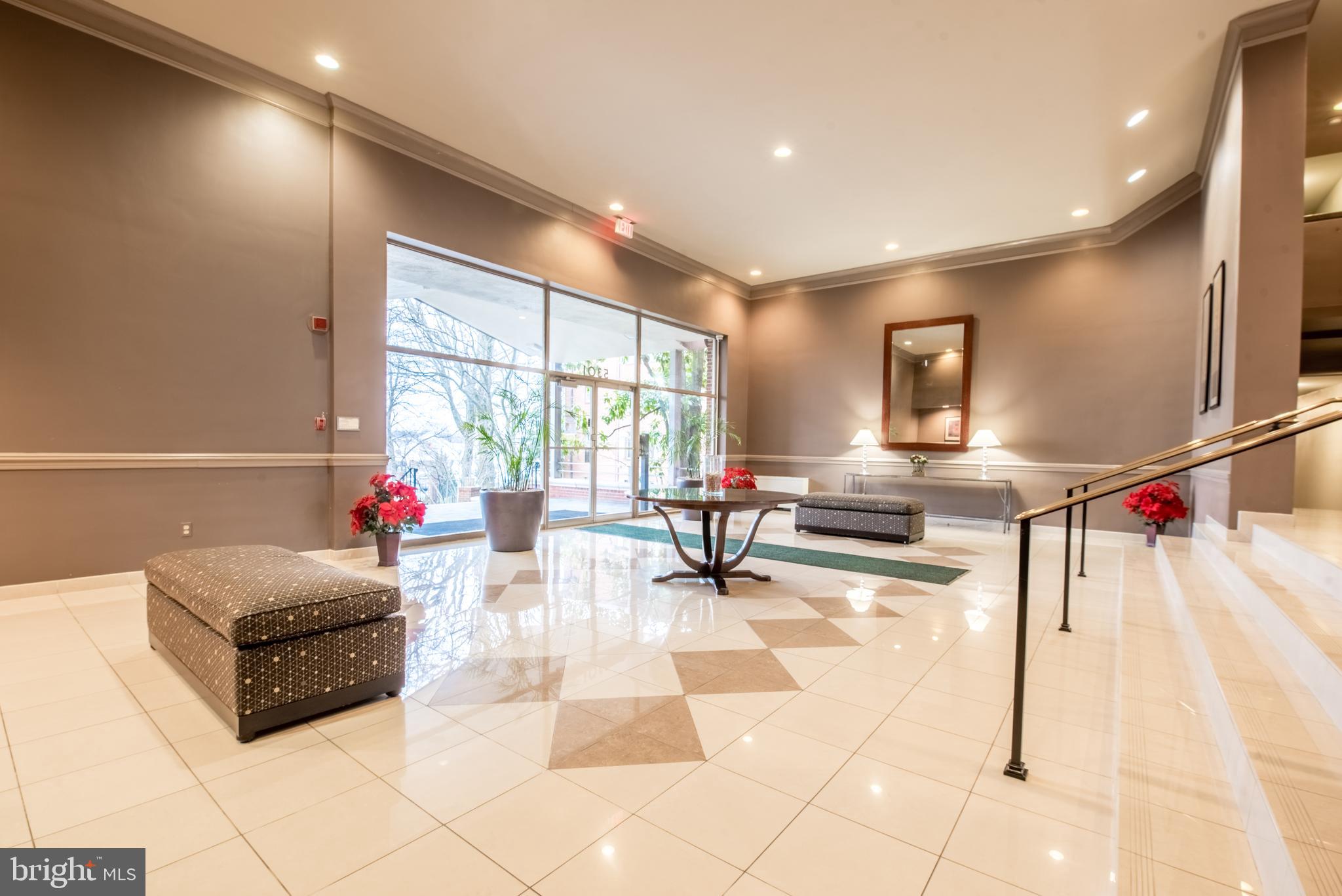 KENWOOD PLACE - Residential