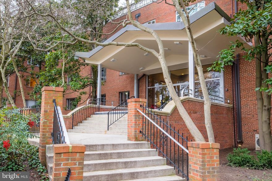 Kenwood is now FHA approved!!! Beautiful 2 bedroom and 2 full baths in the heart of Bethesda. Features include parquet floors, Built in book shelf, large closets and extra storage space. Close to schools, places of worship and convenient to shopping, restaurants, Starbucks, the Capital Crescent Trail, a short distance to downtown Bethesda, Friendship Heights and DC. Amenities include a pool, fitness center, party room, roof deck, front desk in the lobby and plenty of parking. The condo fee includes electricity, A/C, heat, water and sewer.