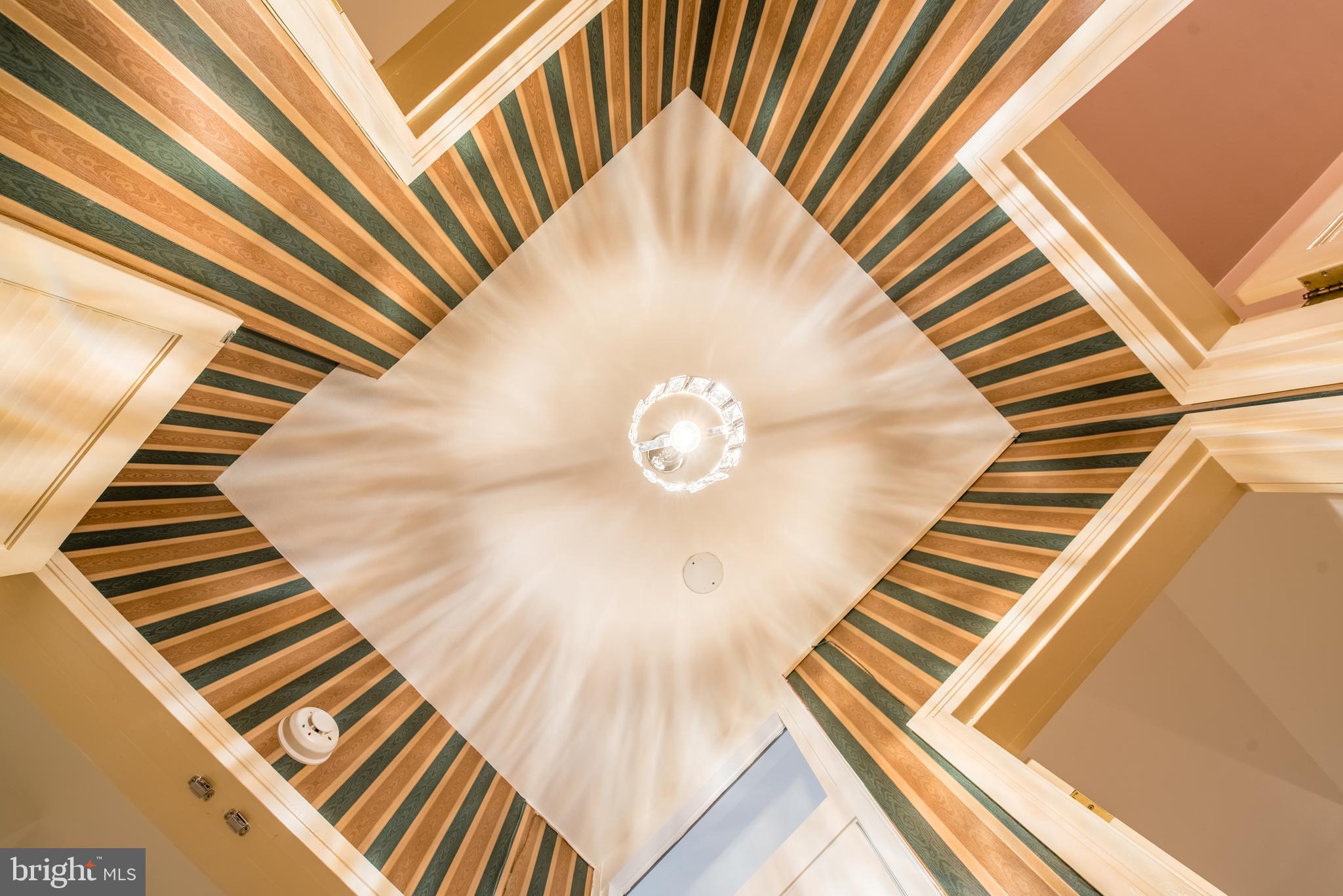 KENWOOD PLACE - Residential