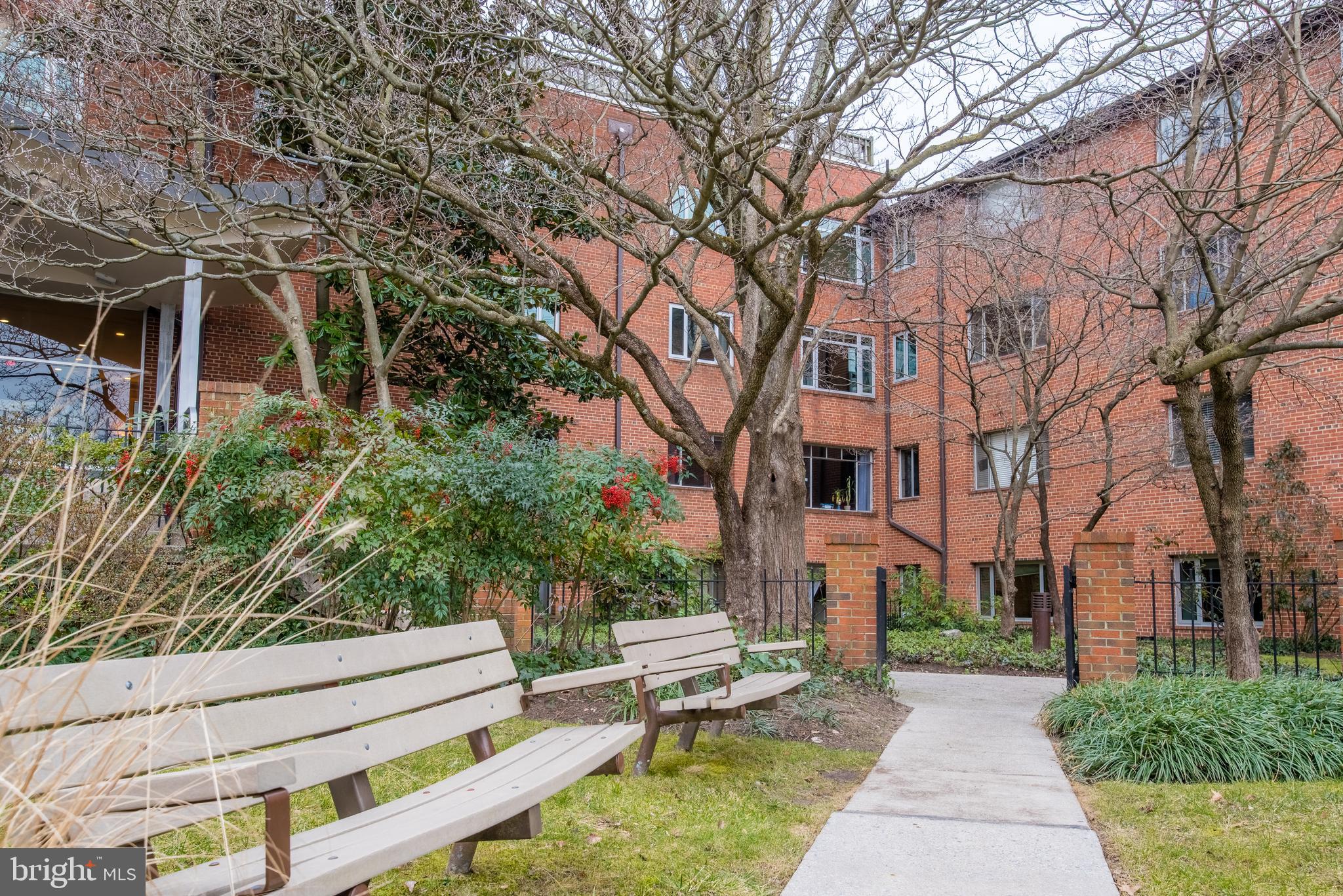 KENWOOD PLACE - Residential