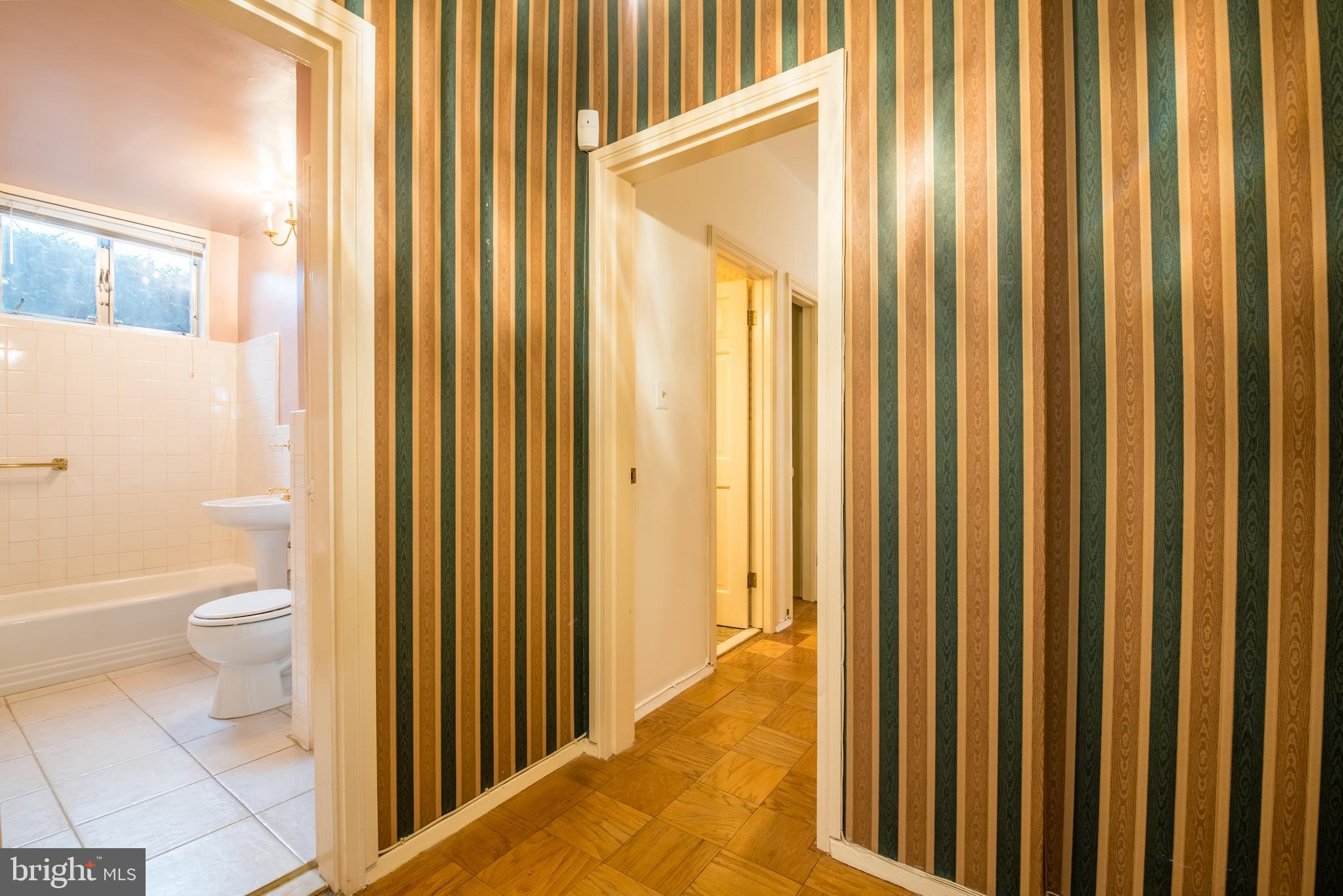 KENWOOD PLACE - Residential