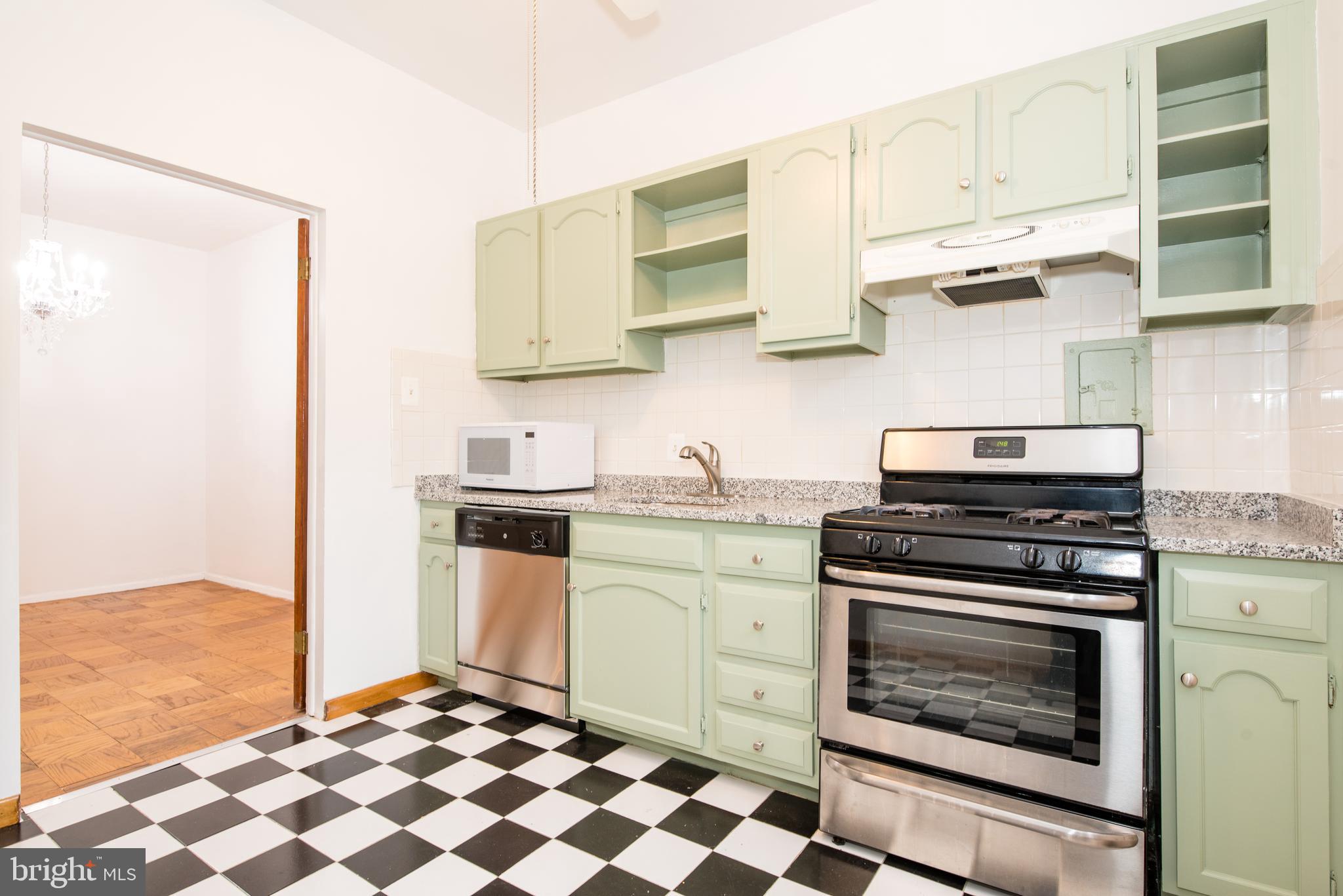 KENWOOD PLACE - Residential