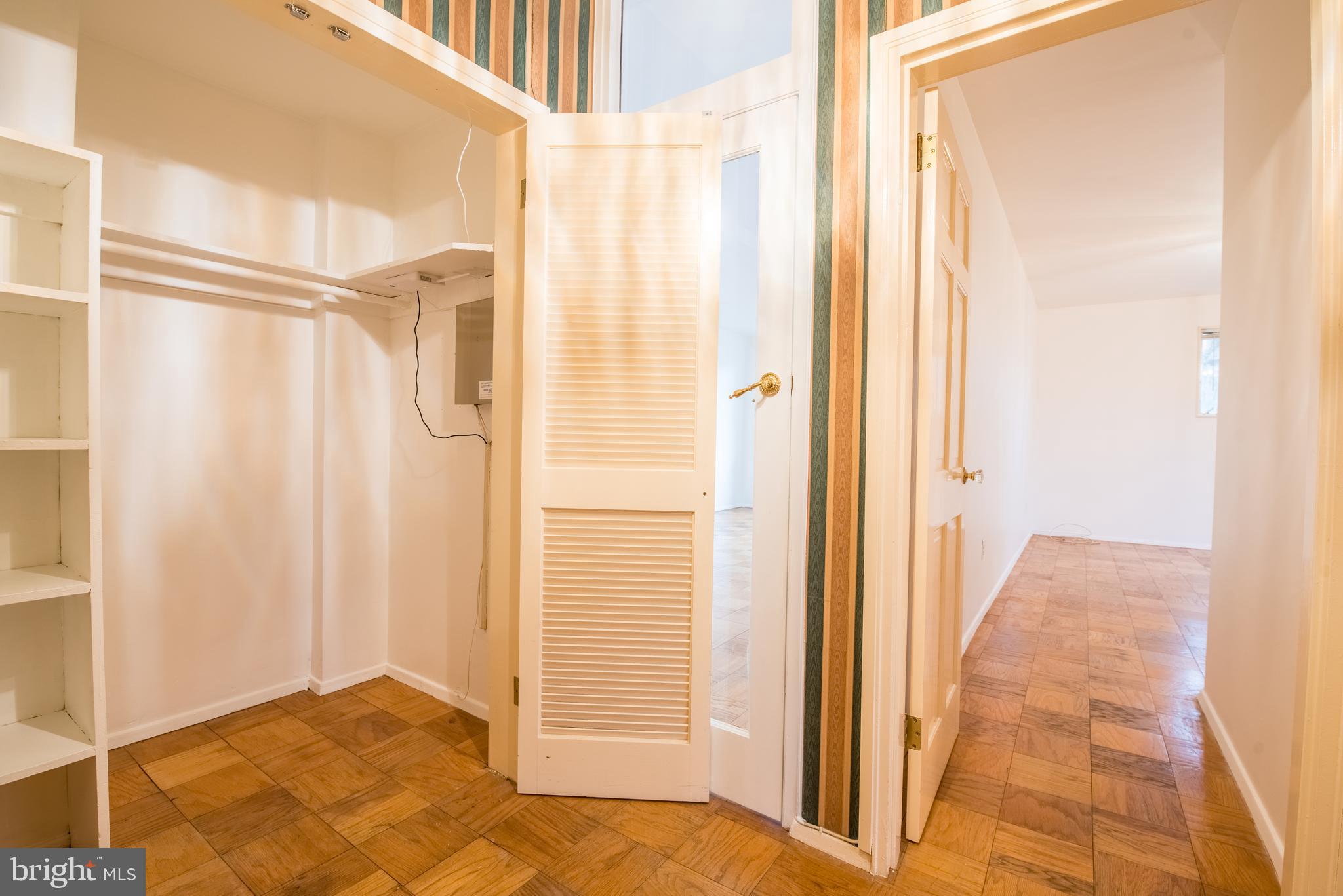 KENWOOD PLACE - Residential