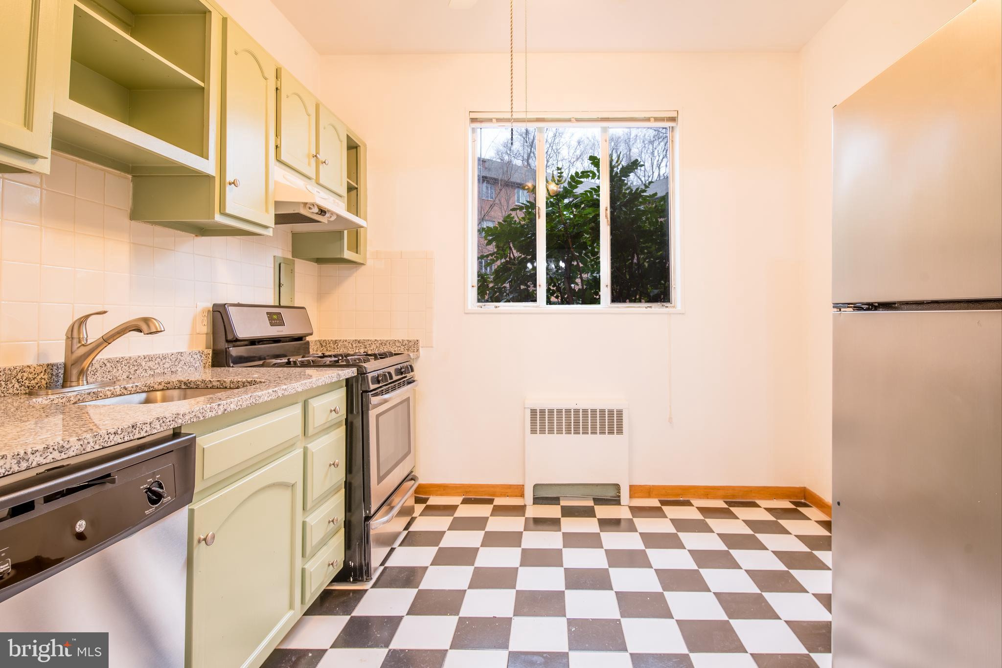 KENWOOD PLACE - Residential