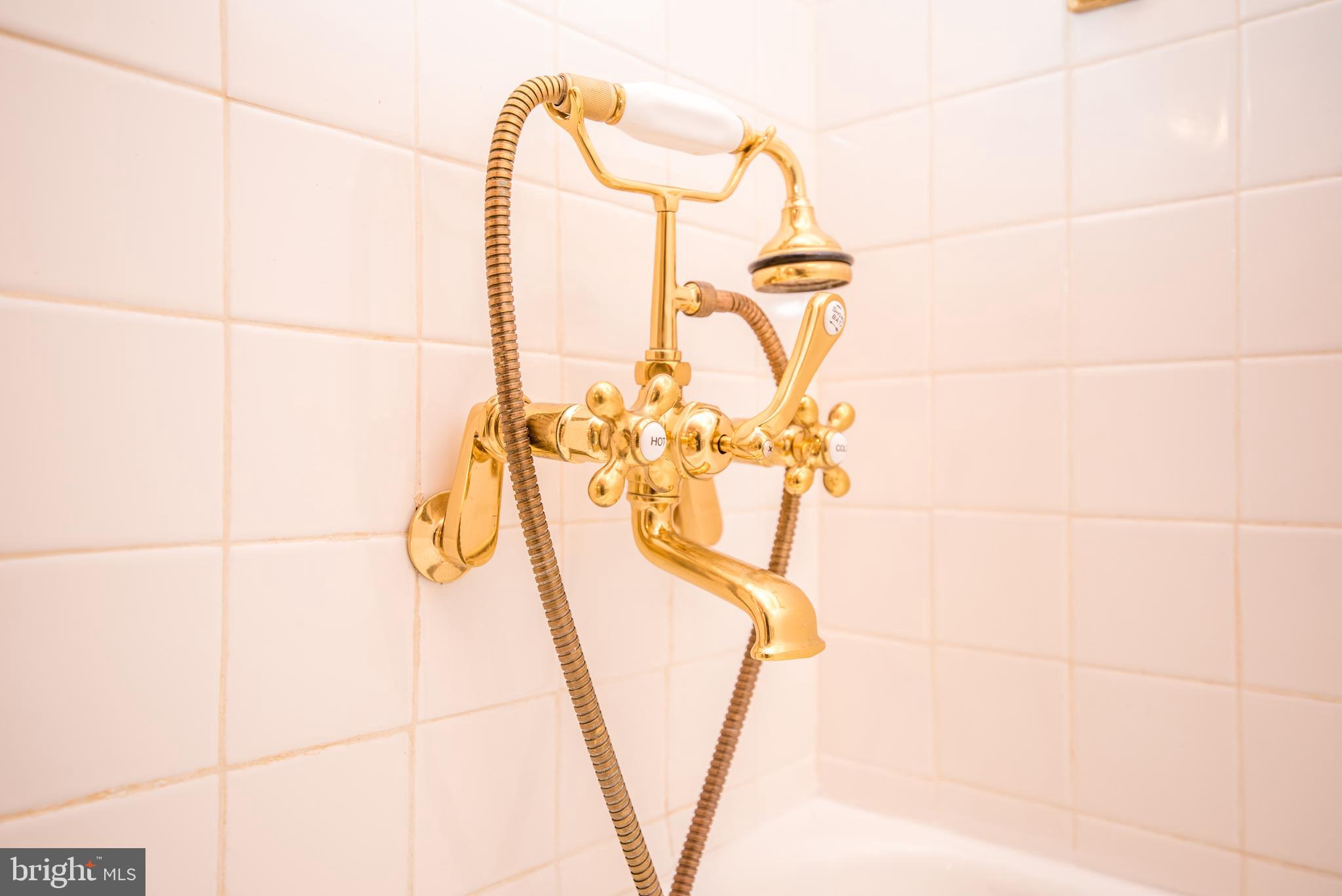 KENWOOD PLACE - Residential