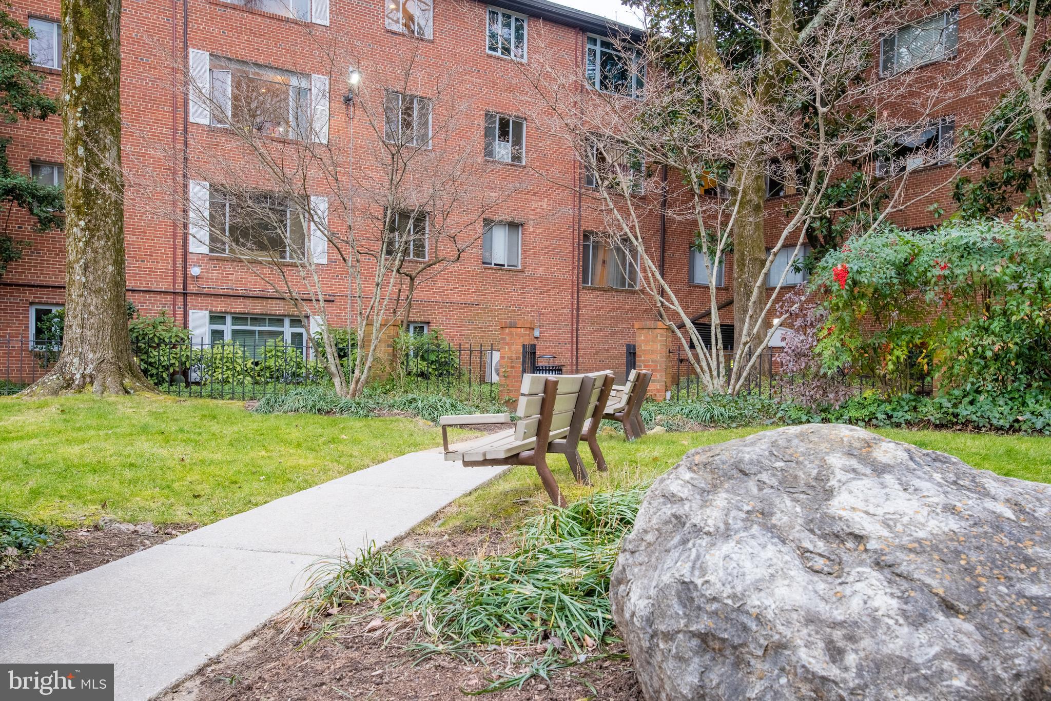 KENWOOD PLACE - Residential