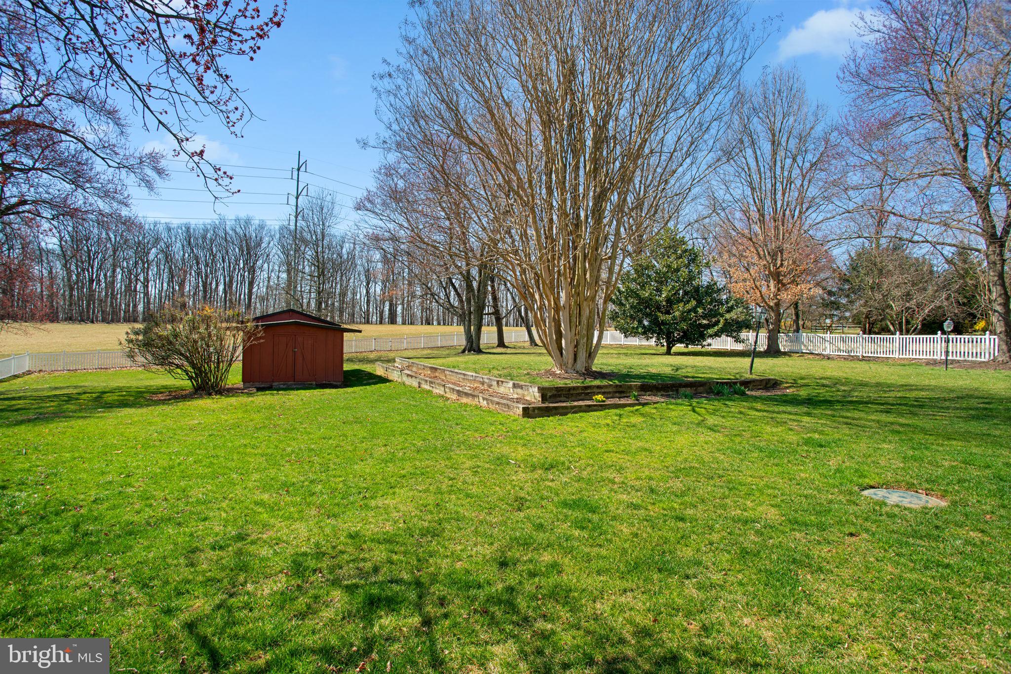 SUNNYBROOK FARMS - Residential
