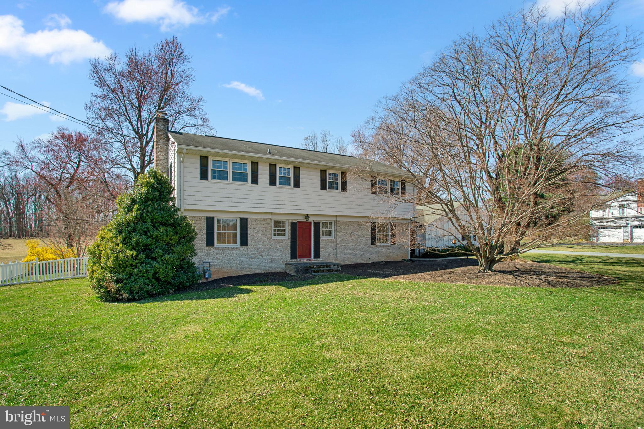 SUNNYBROOK FARMS - Residential