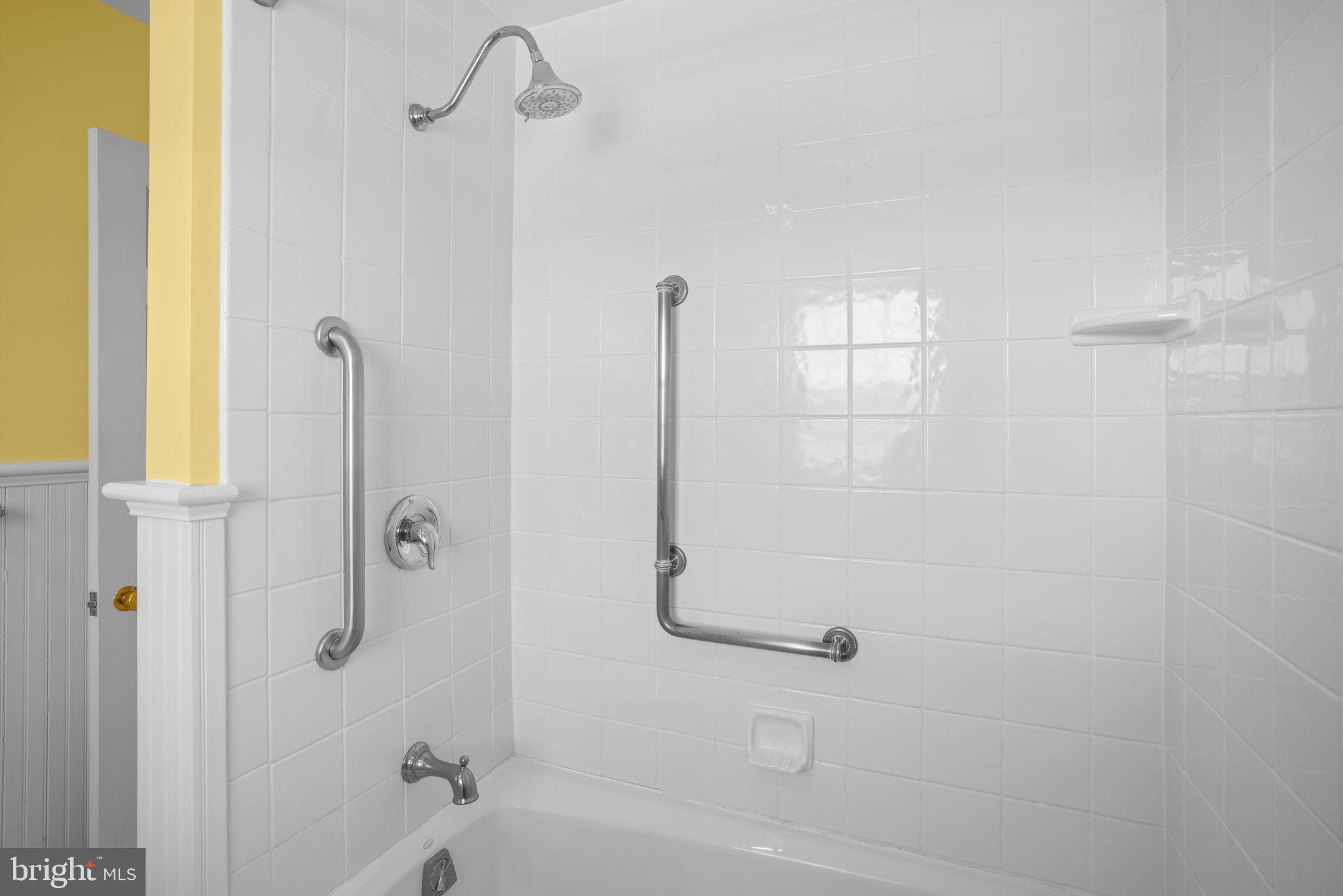 SUNNYBROOK FARMS - Residential