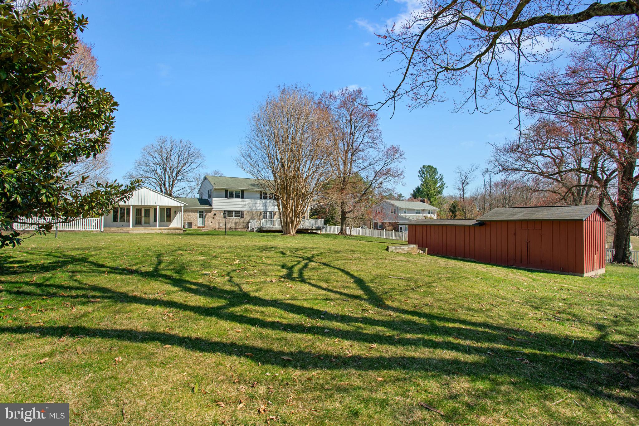 SUNNYBROOK FARMS - Residential