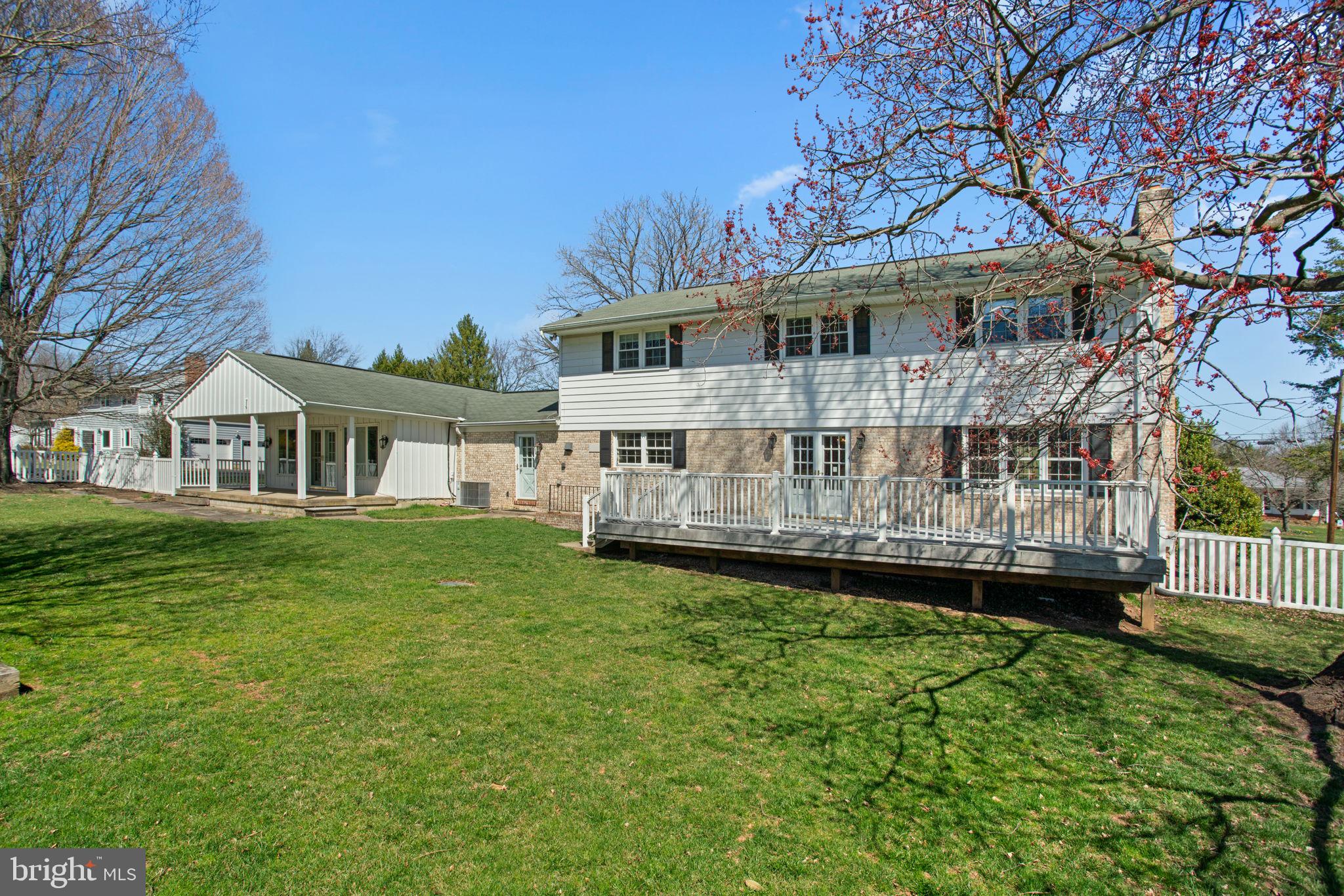 SUNNYBROOK FARMS - Residential