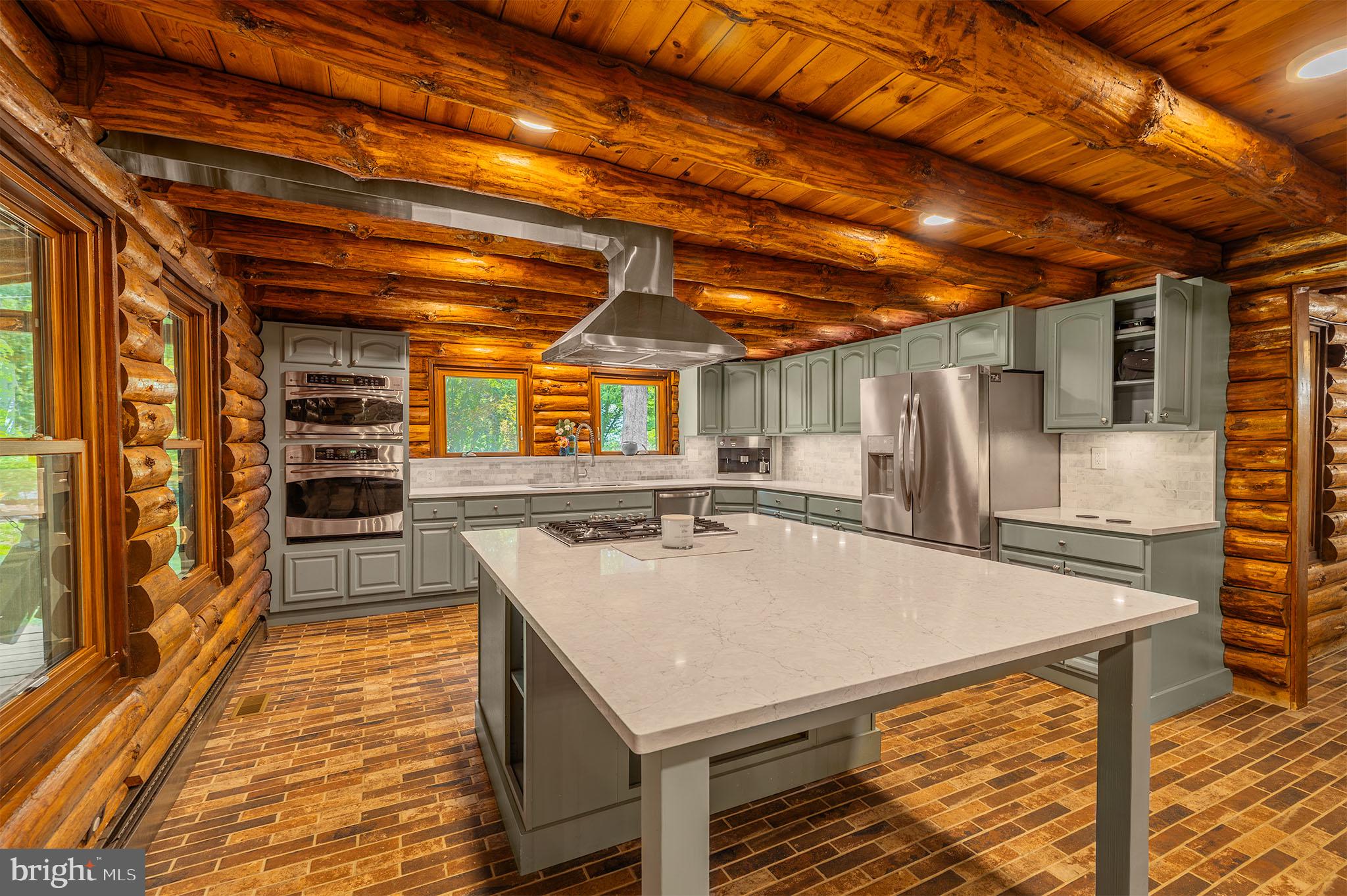 385 UPPER NECK ROAD