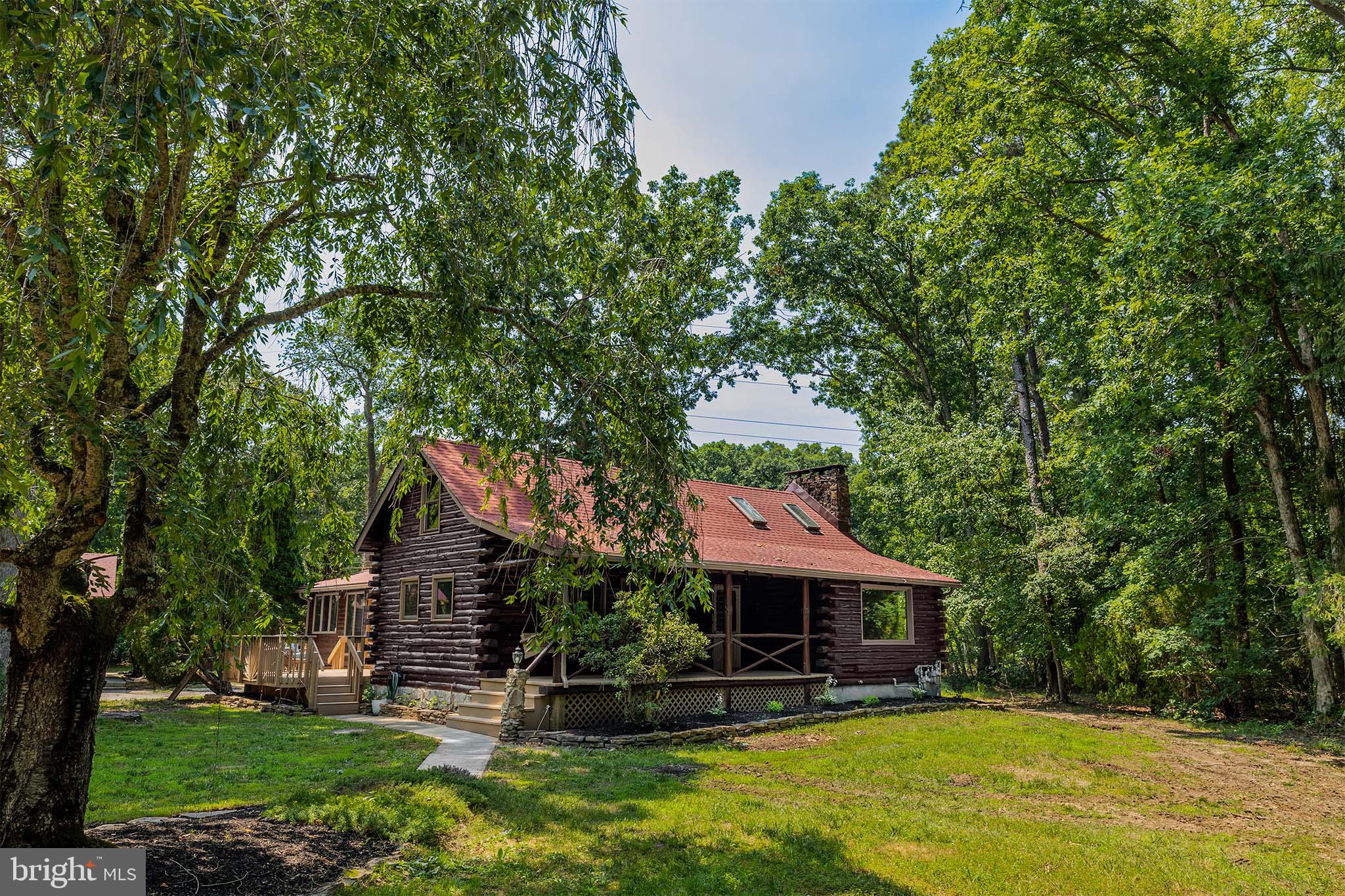 385 UPPER NECK ROAD