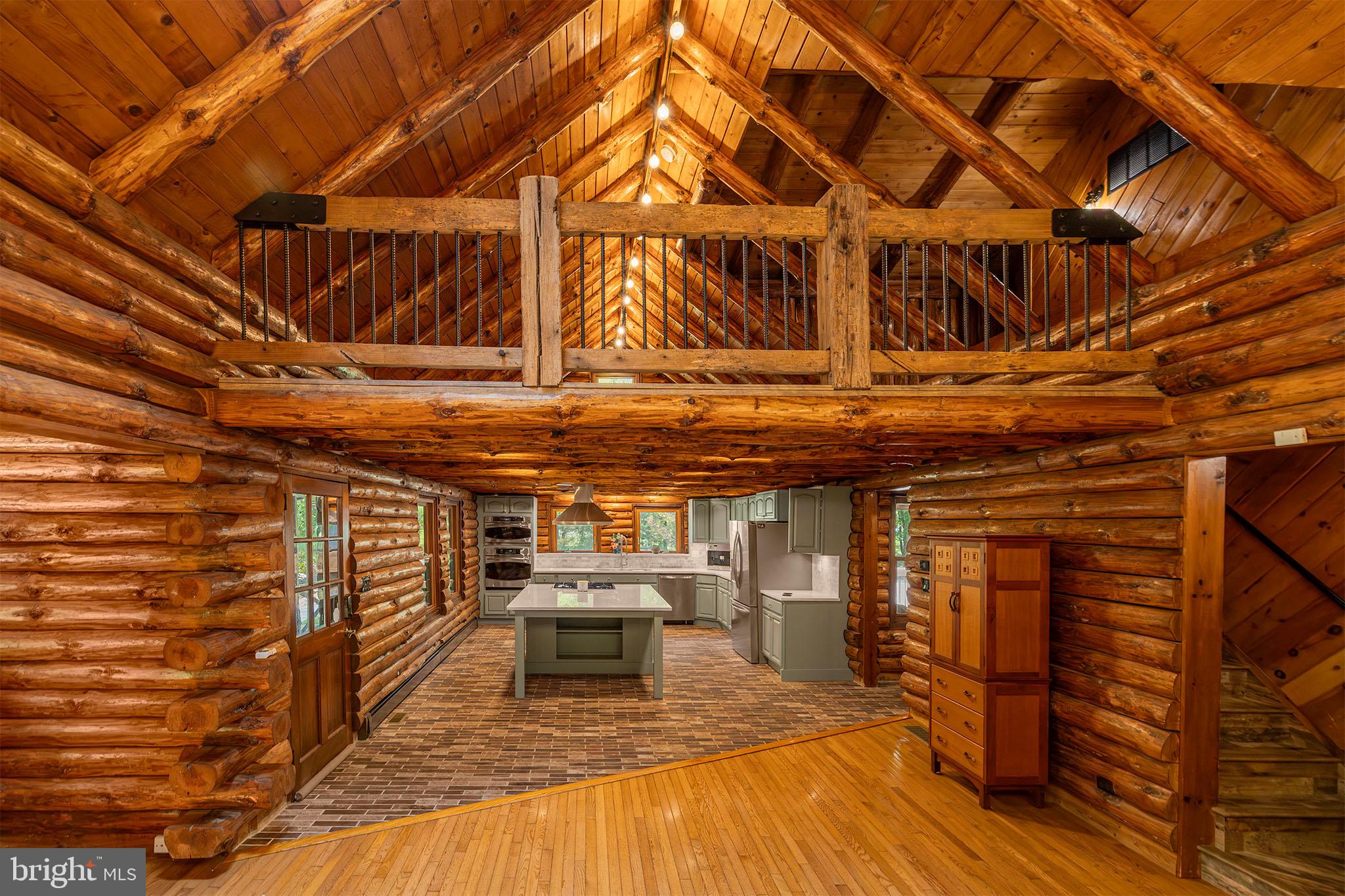 385 UPPER NECK ROAD