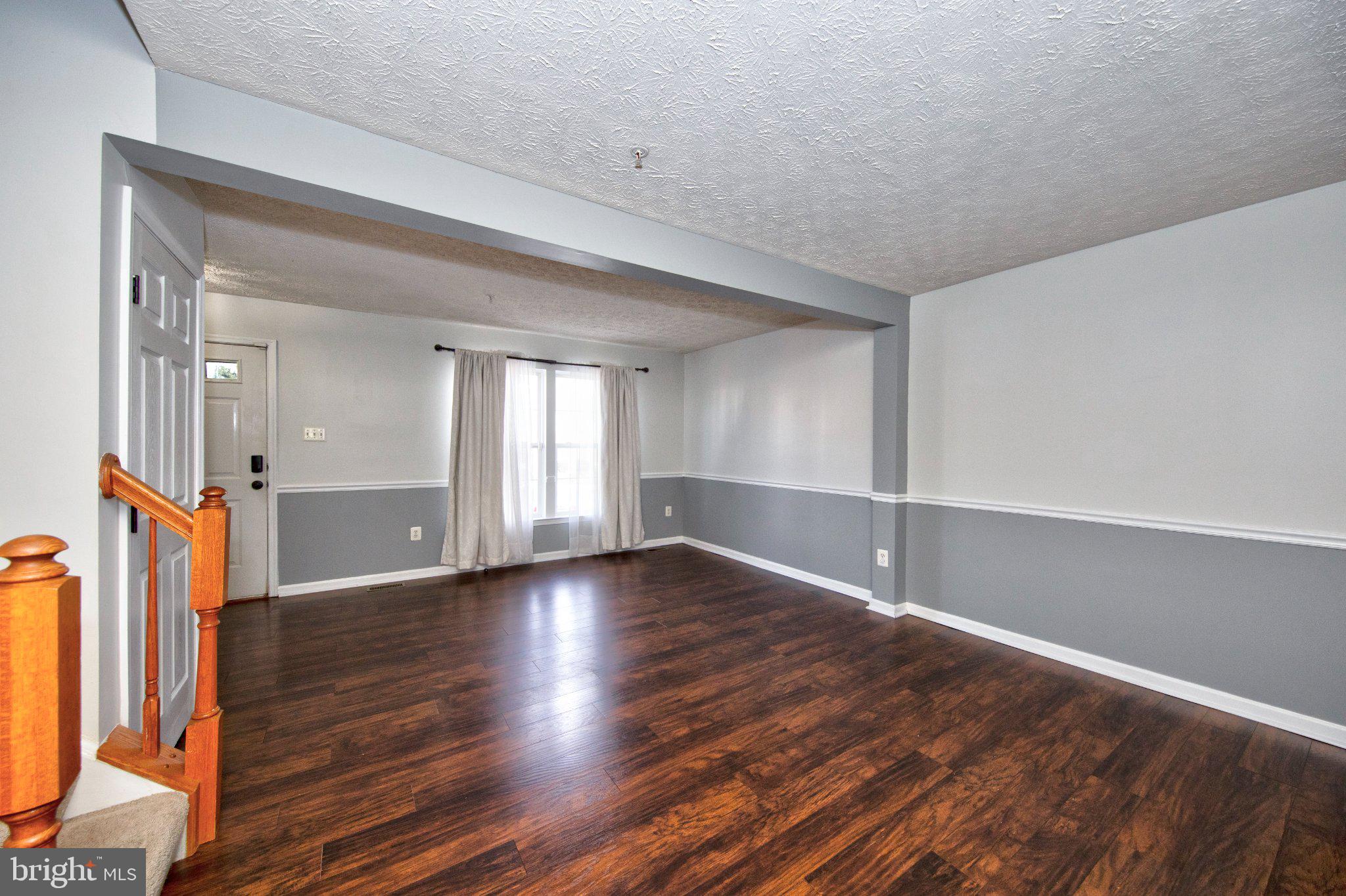 1032 JEANETT WAY