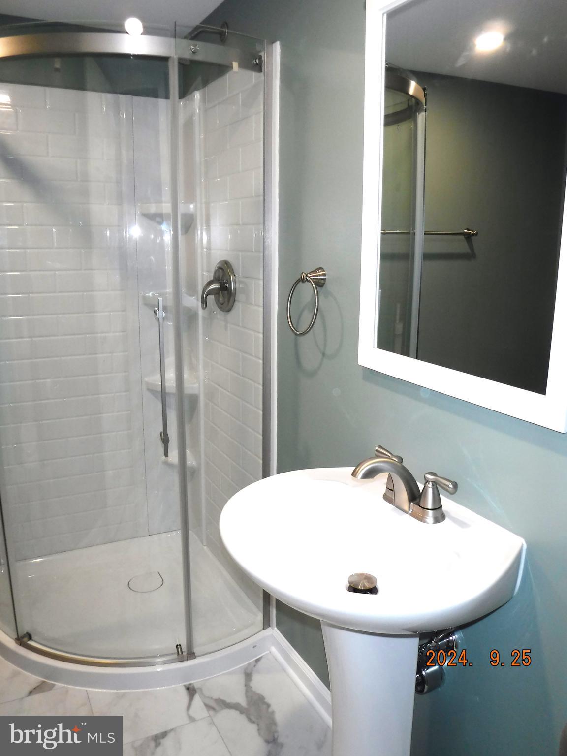 CHARLESMONT - Residential