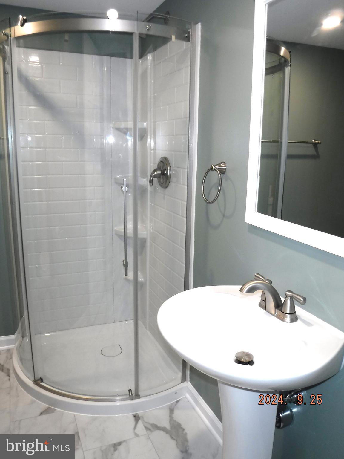 CHARLESMONT - Residential