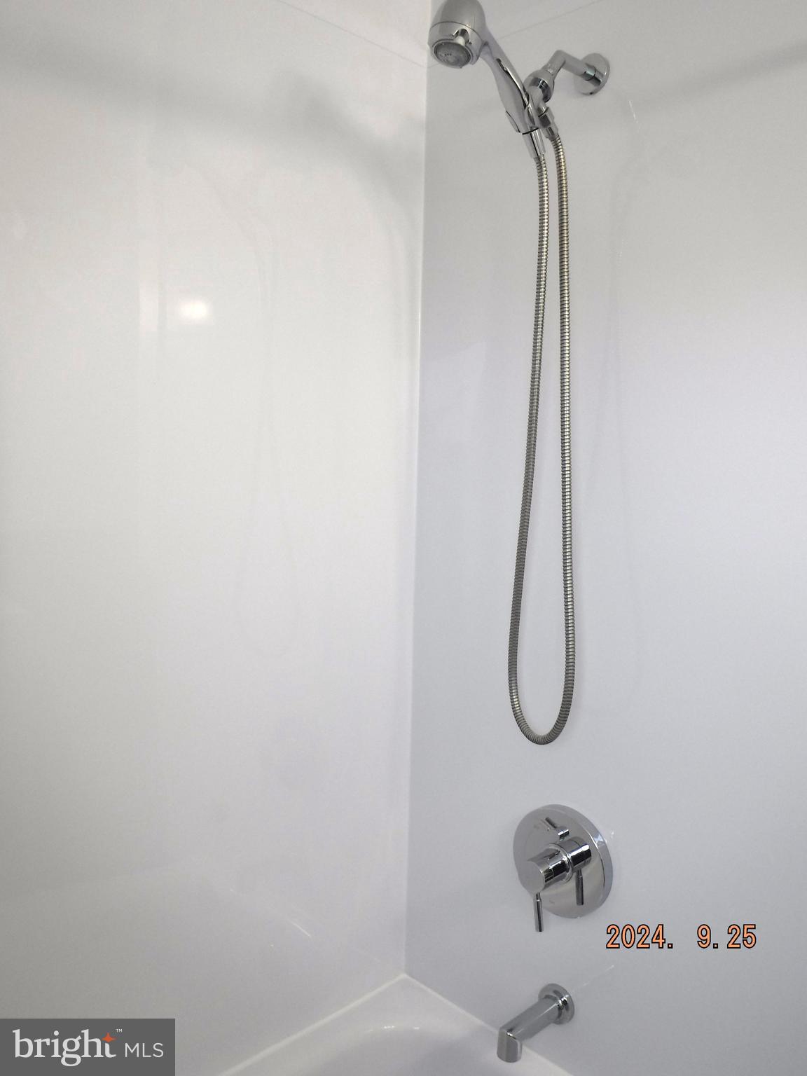 CHARLESMONT - Residential