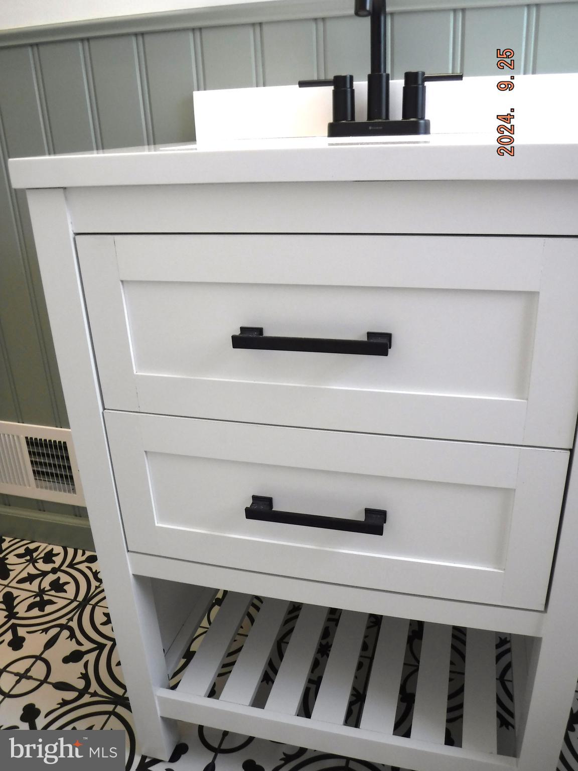 CHARLESMONT - Residential