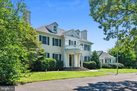 6437 Blantyre Rd, Warrenton, VA MLS: VAFQ2016634