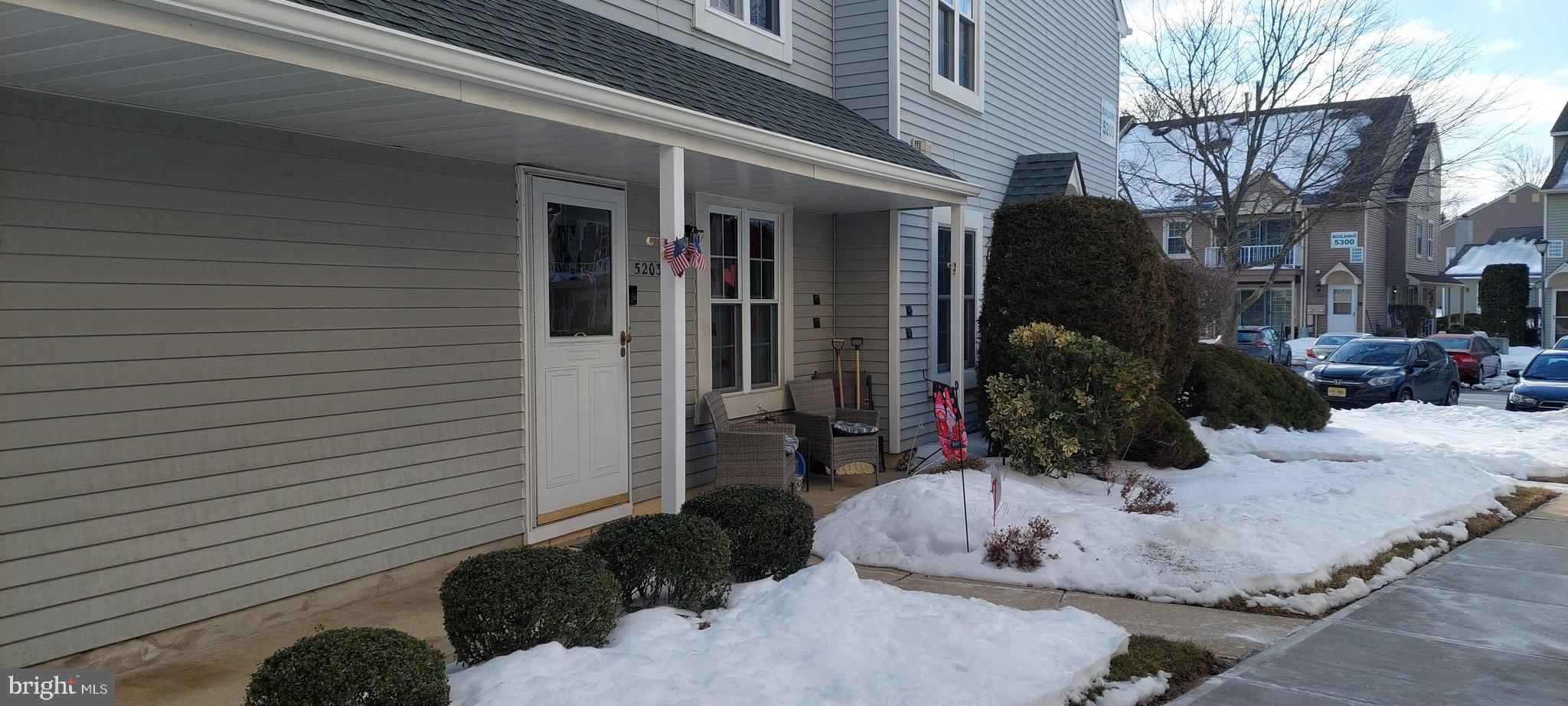 5203 ADELAIDE DRIVE A