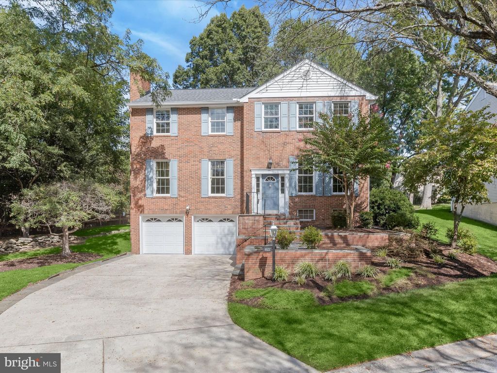 Photo of 6122 Campfire, COLUMBIA, MD 21045 (MLS # MDHW2058906)