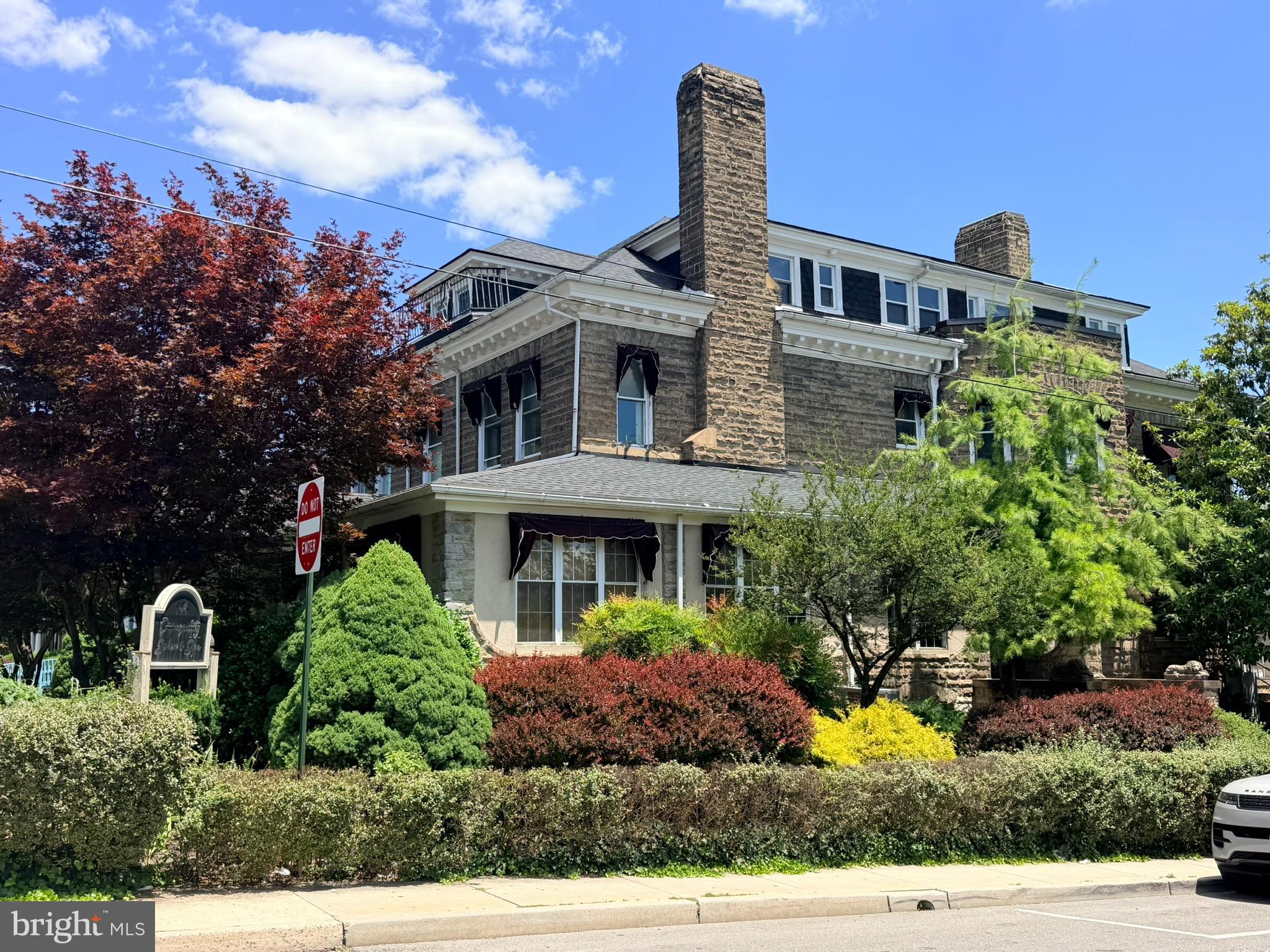 400 N POTOMAC STREET