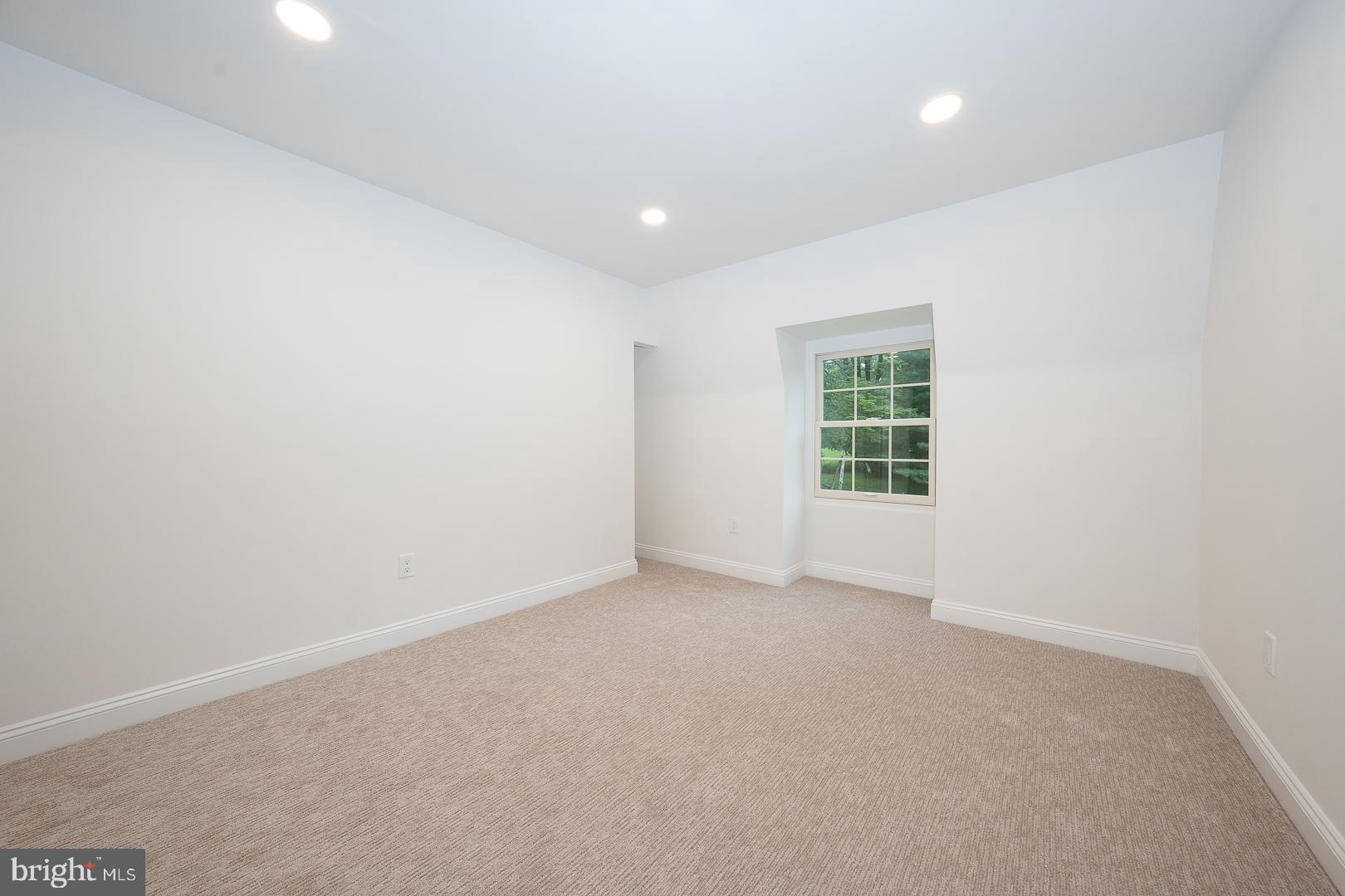 LAFAYETTE HILL - Residential