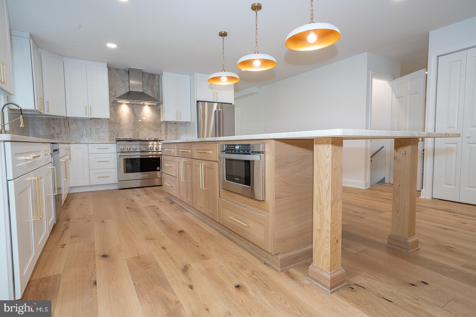 LAFAYETTE HILL - Residential
