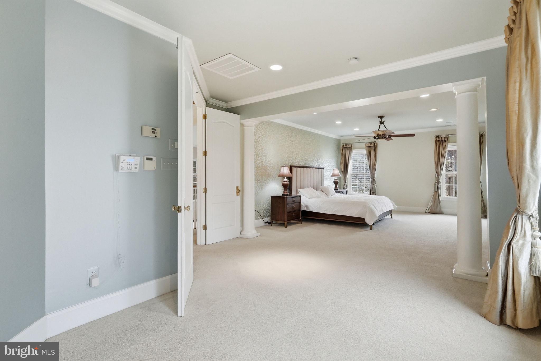 RIVERCREST - Residential