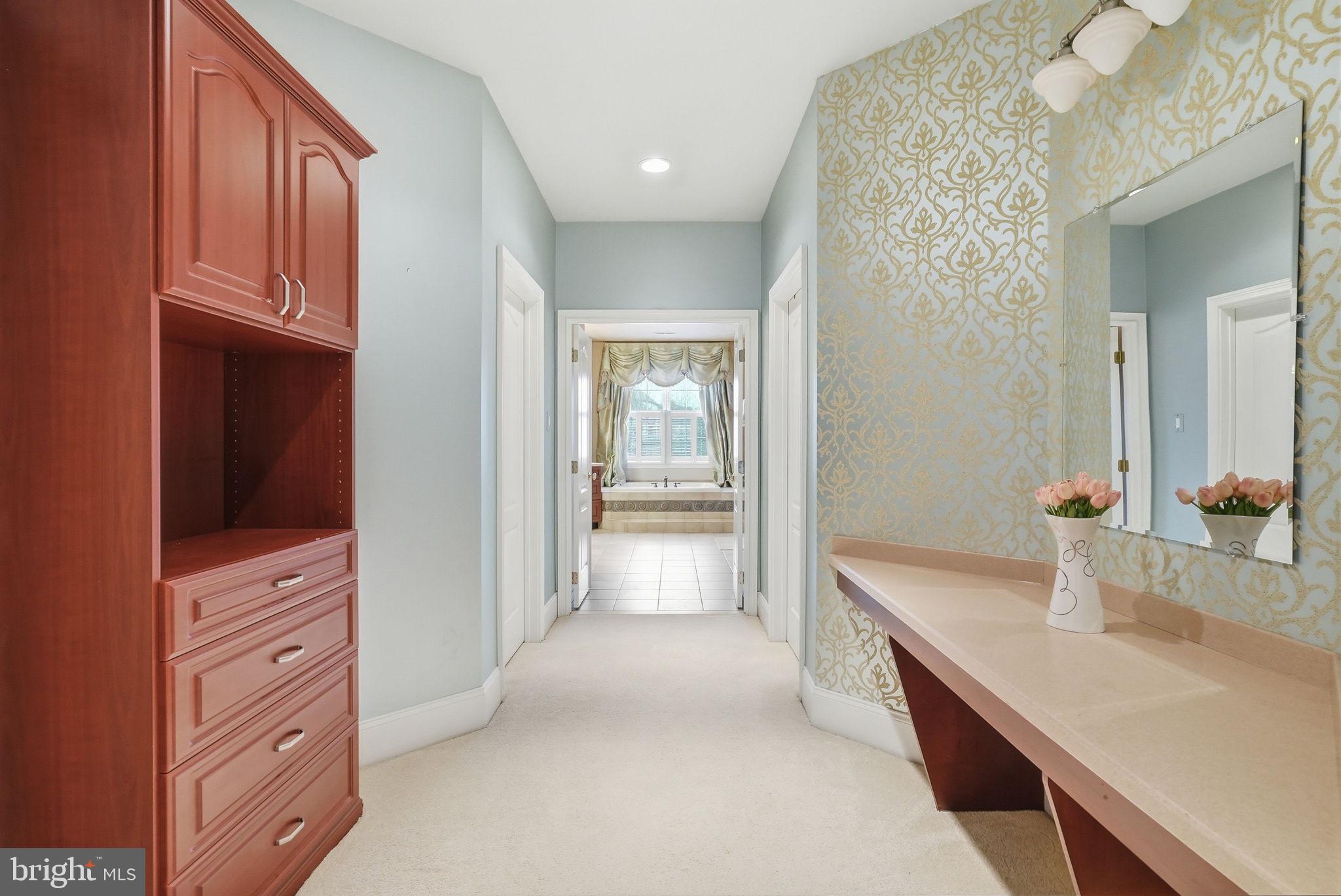 RIVERCREST - Residential