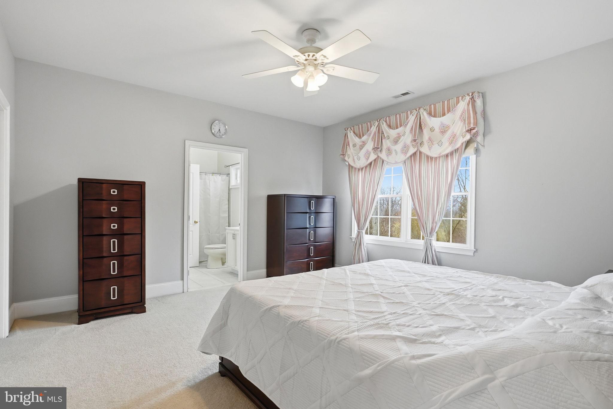 RIVERCREST - Residential