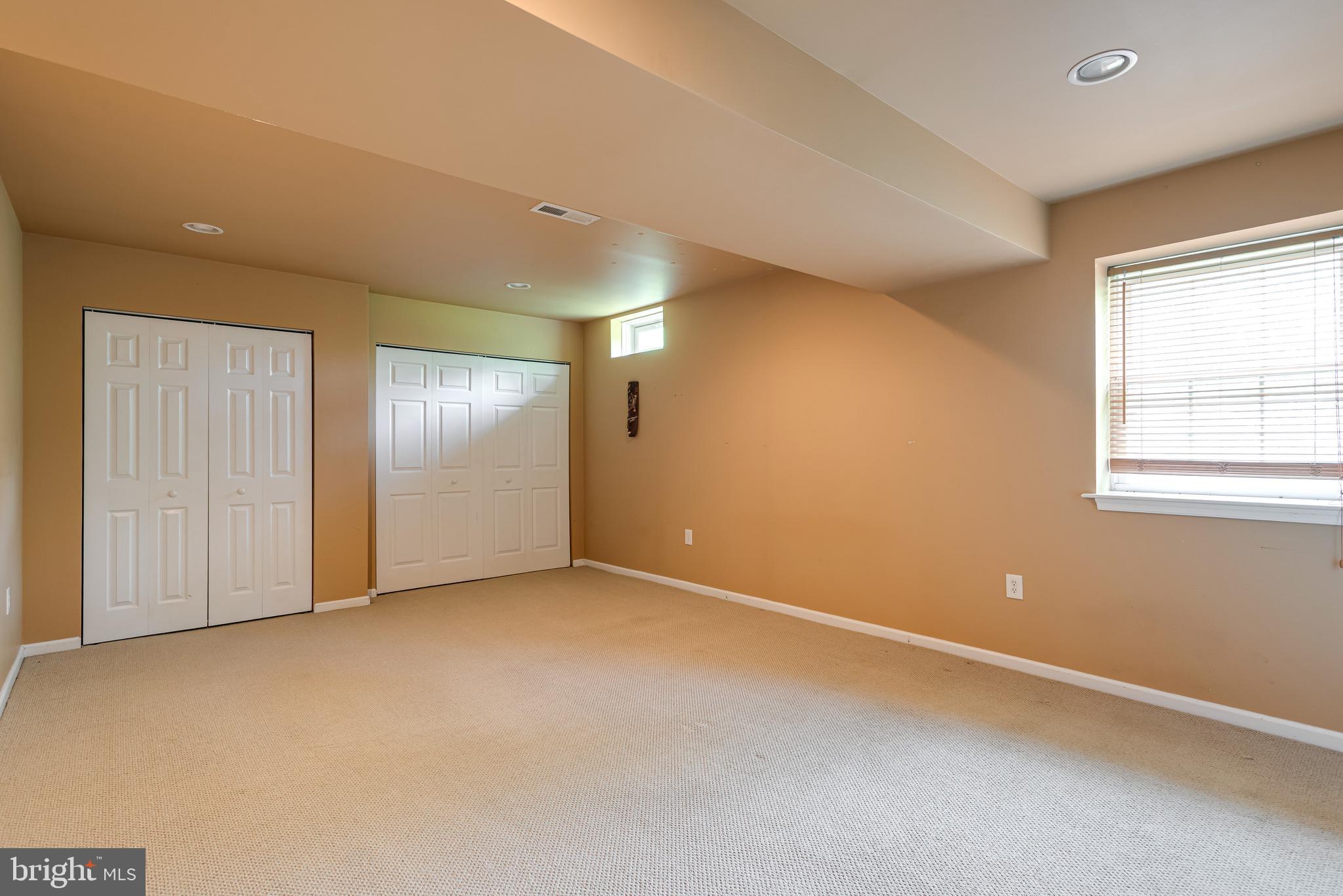 RIVERCREST - Residential