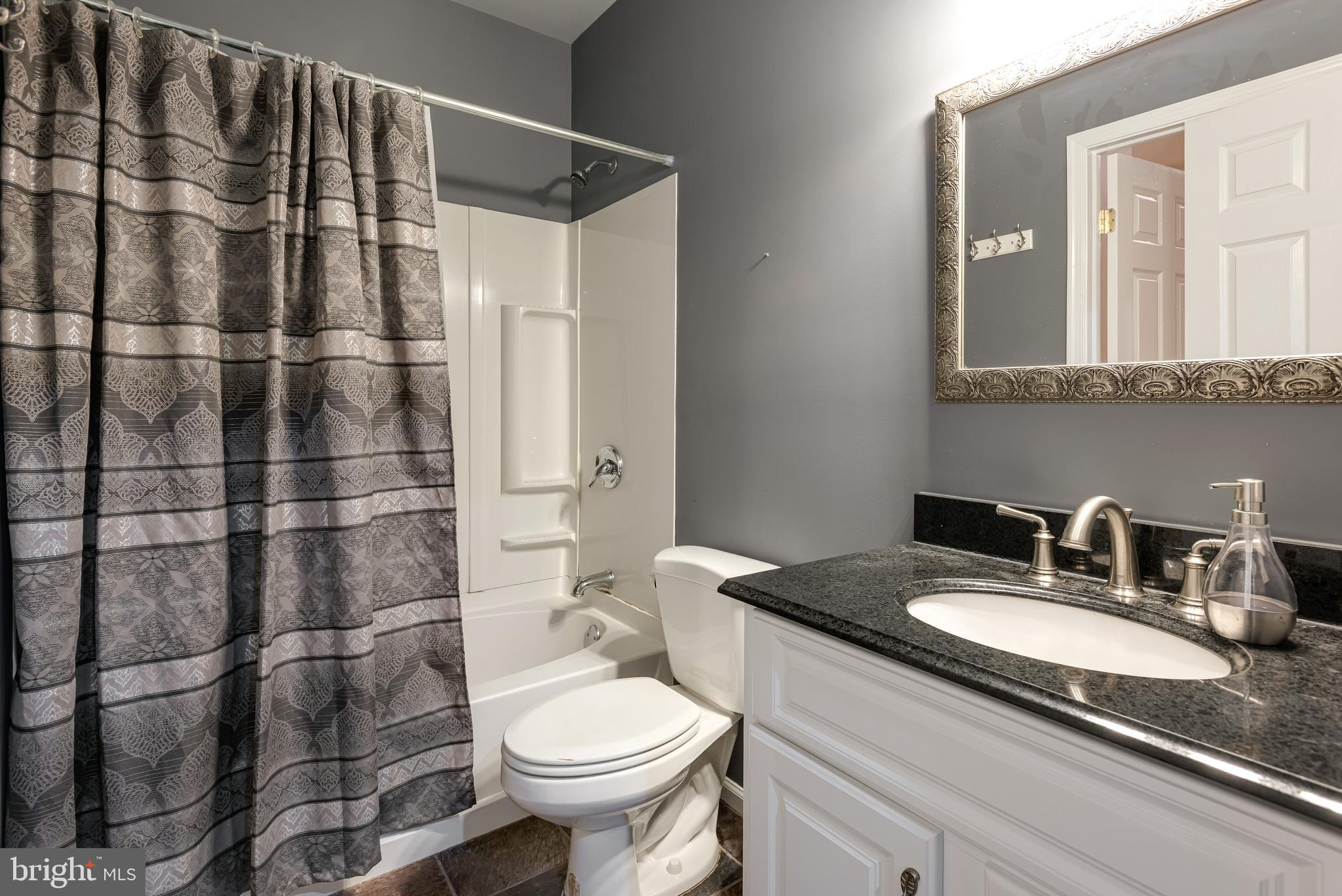 RIVERCREST - Residential