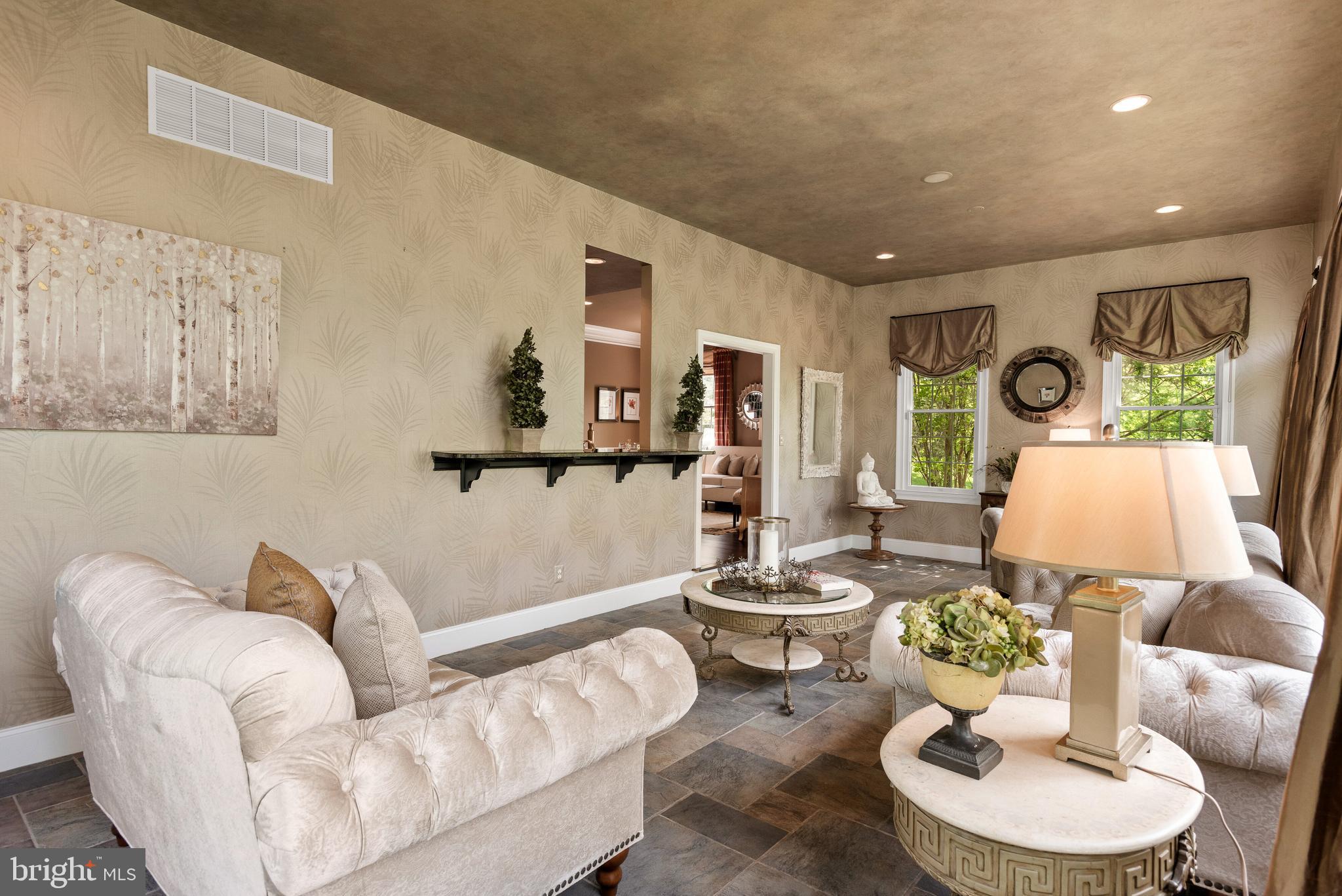 RIVERCREST - Residential