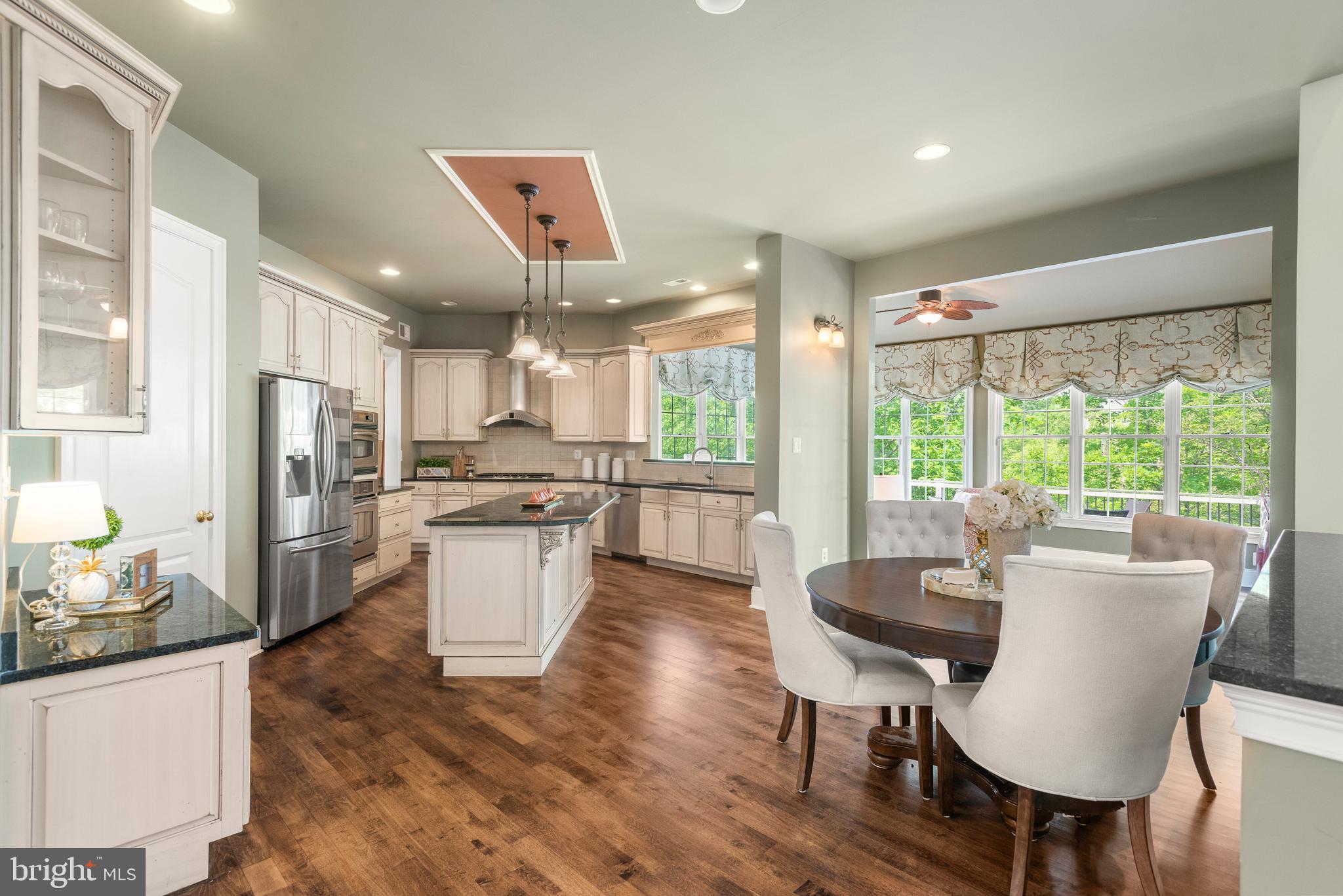 RIVERCREST - Residential