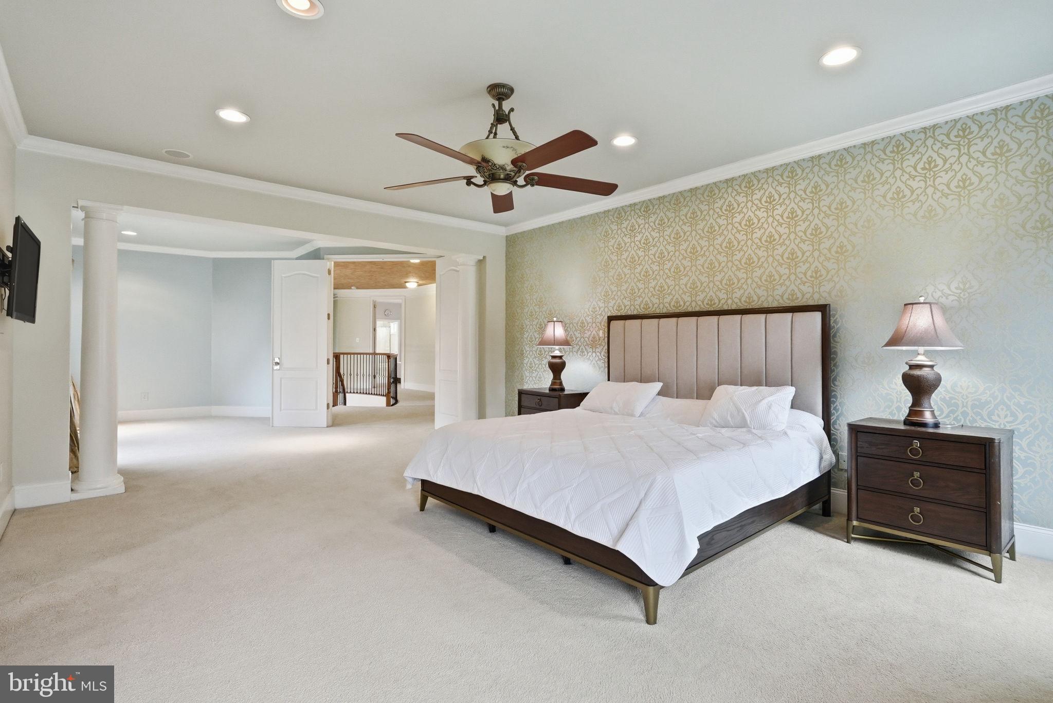 RIVERCREST - Residential