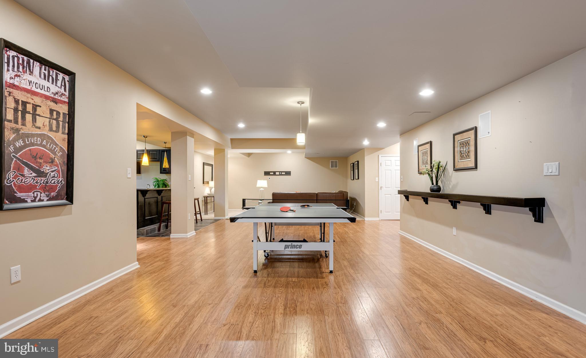 RIVERCREST - Residential