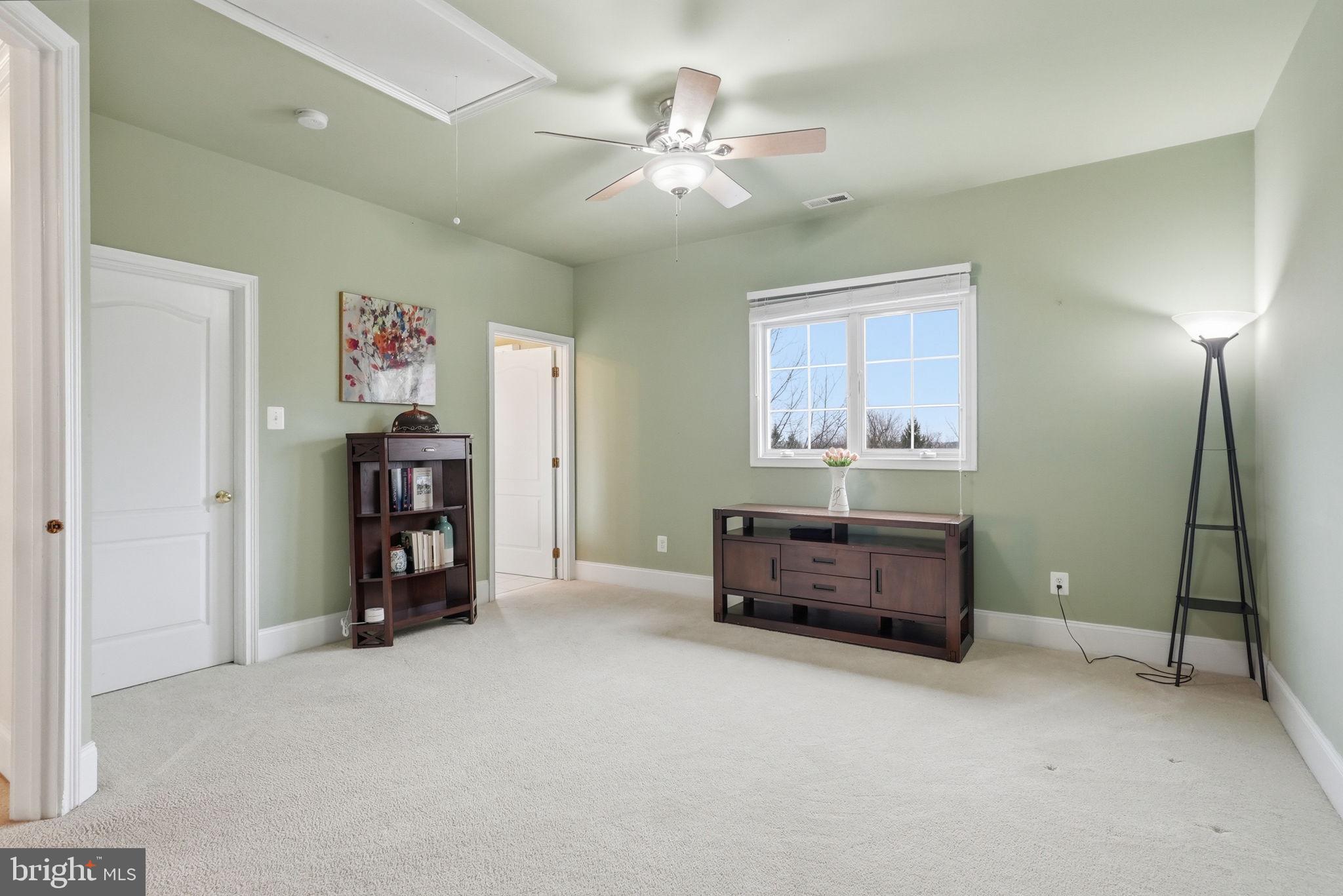 RIVERCREST - Residential