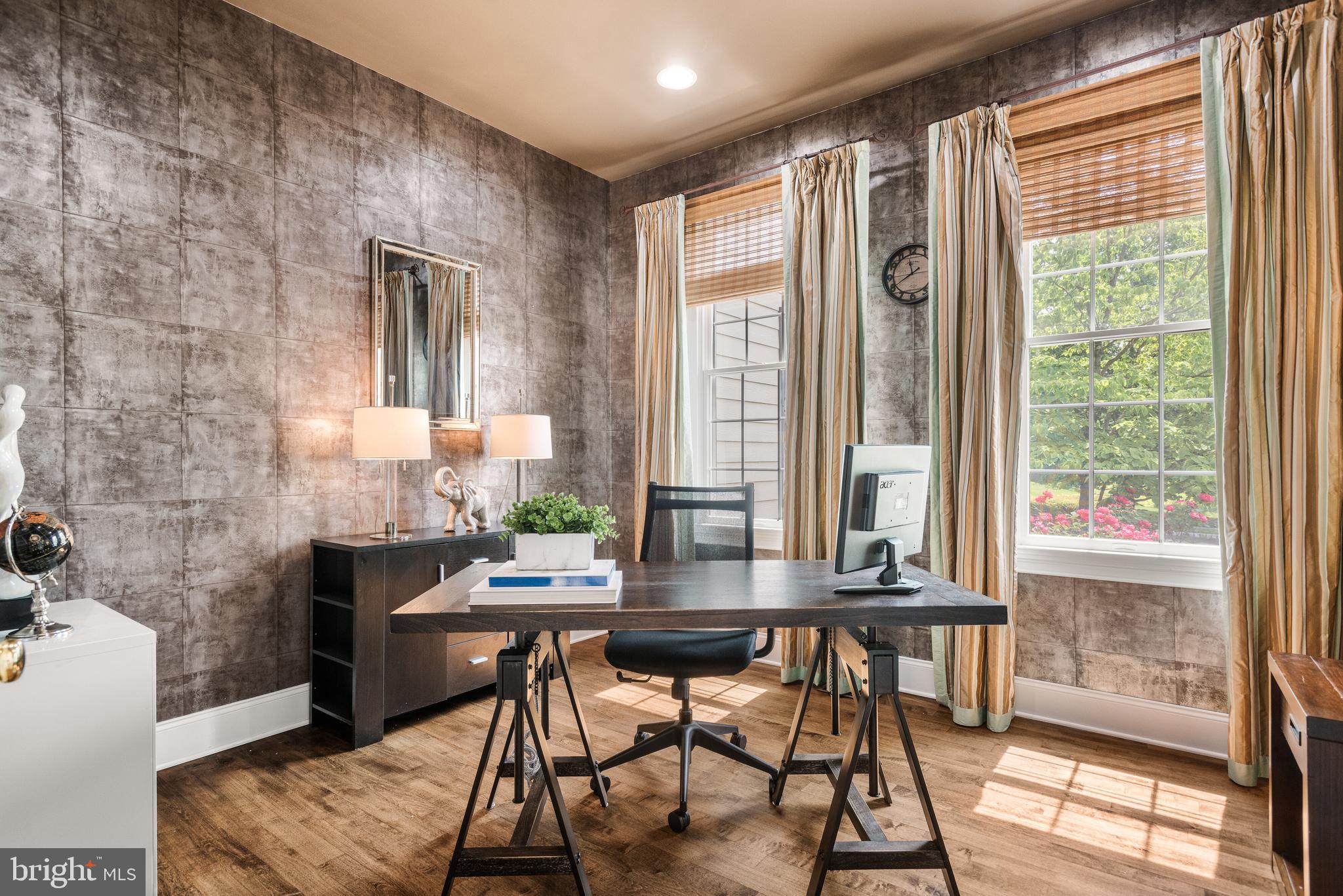 RIVERCREST - Residential