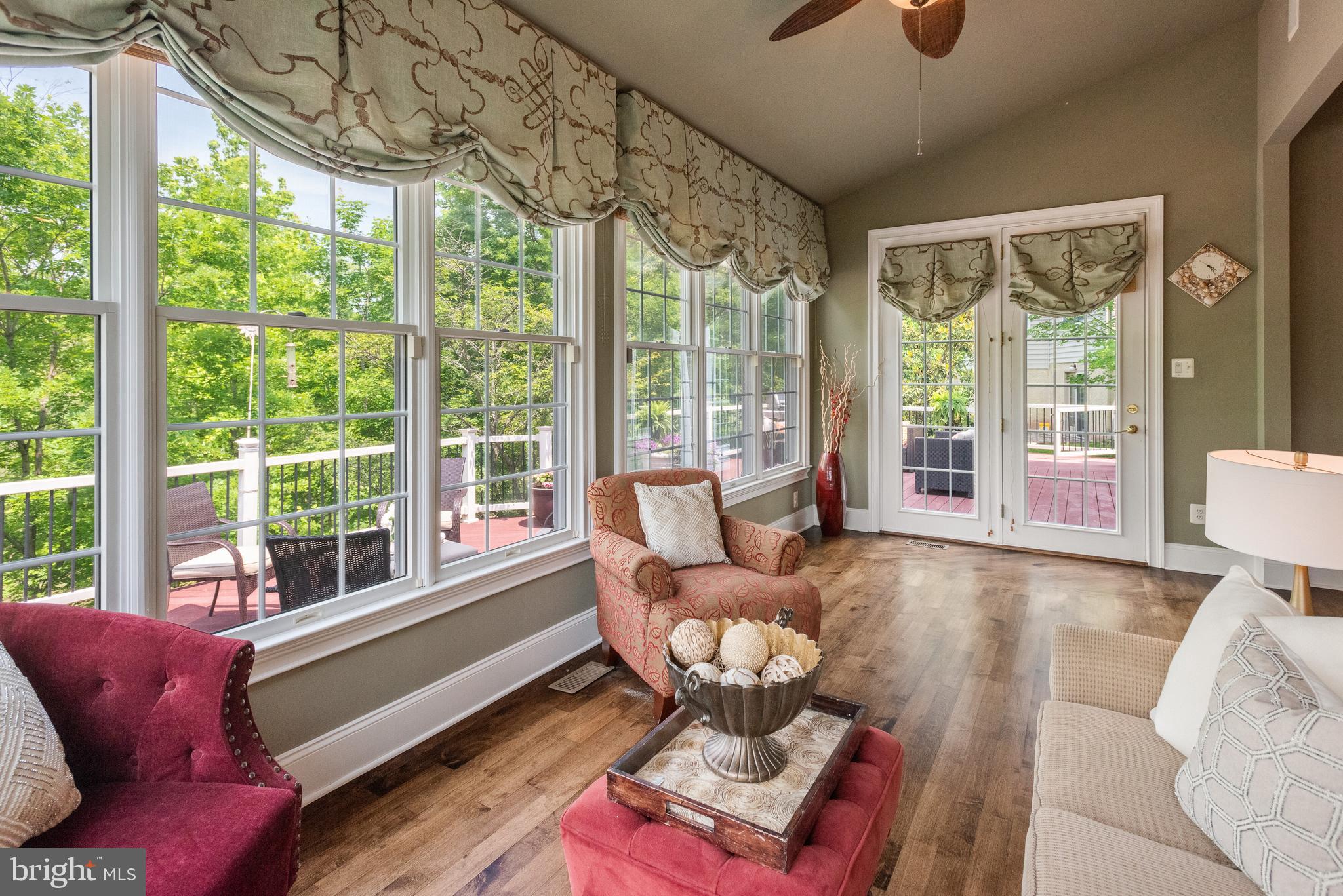 RIVERCREST - Residential