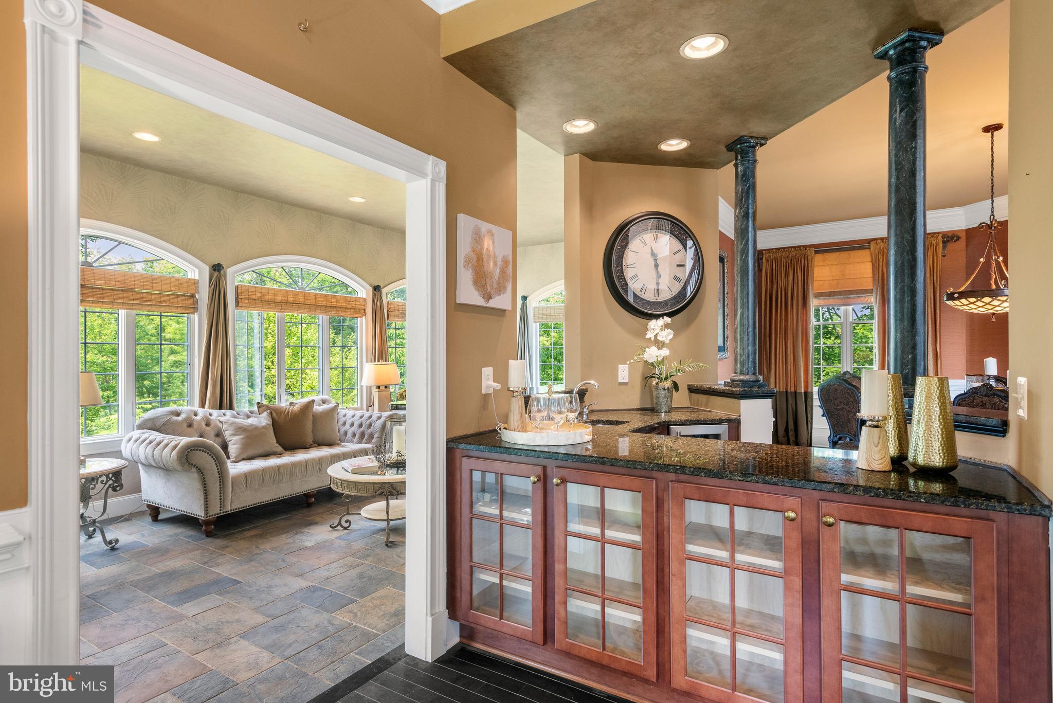 RIVERCREST - Residential