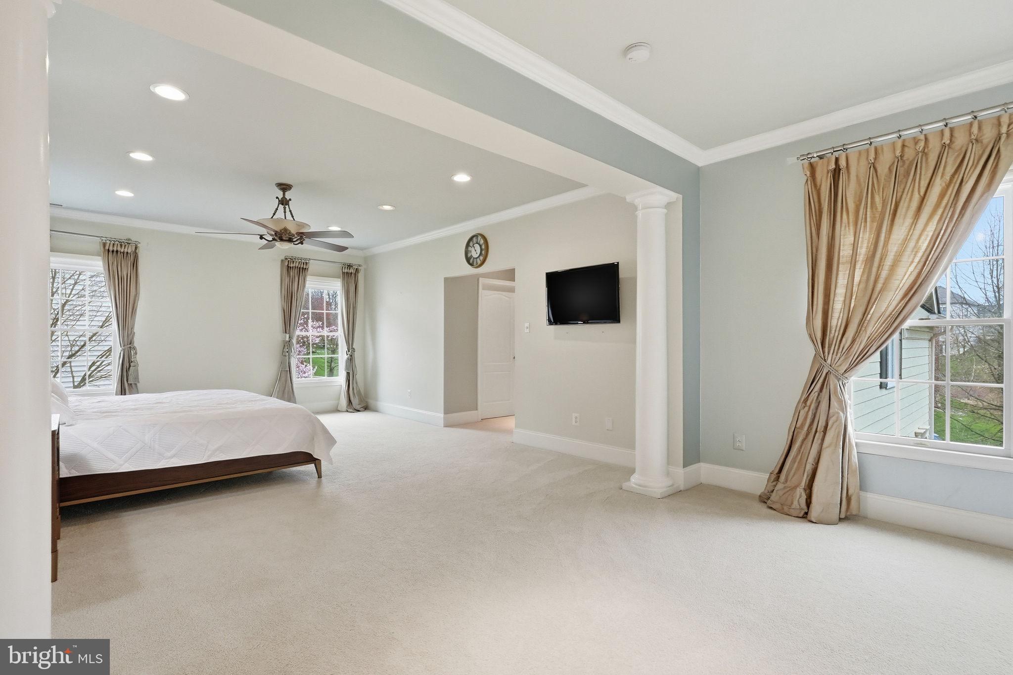 RIVERCREST - Residential