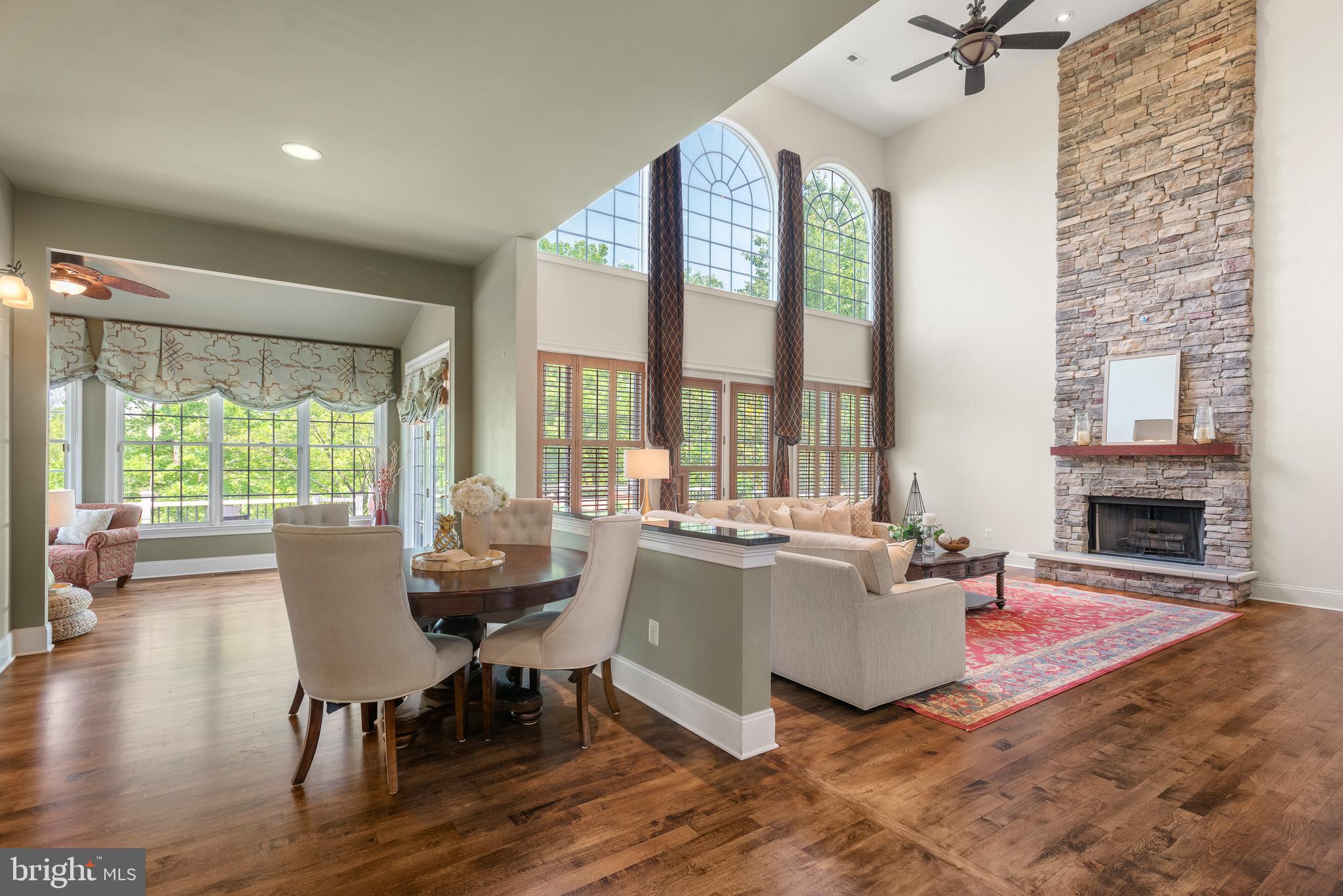 RIVERCREST - Residential