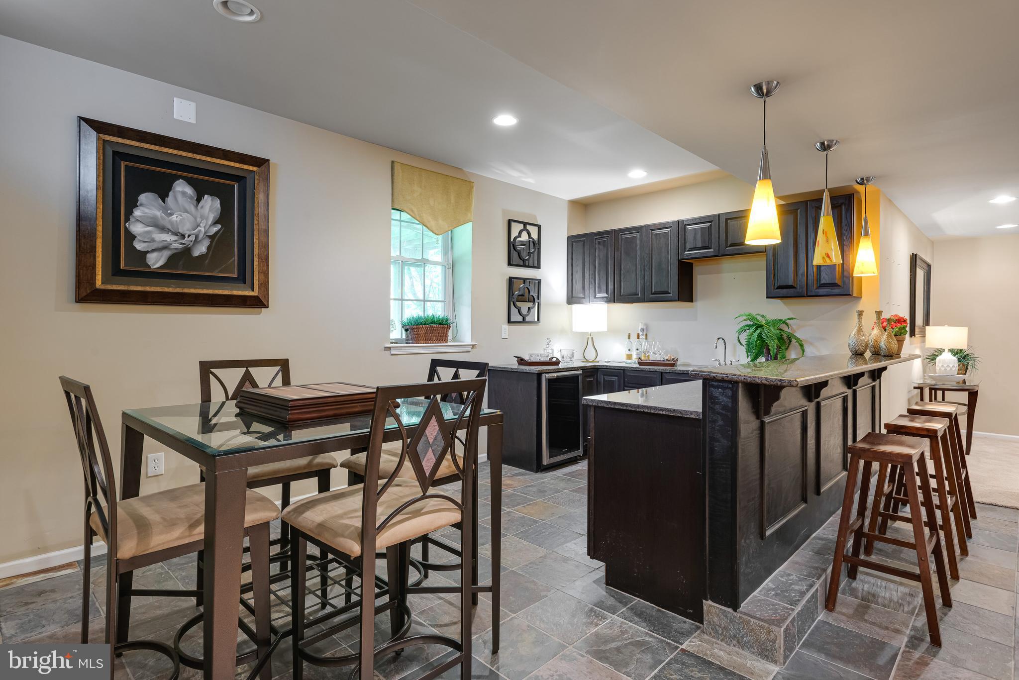 RIVERCREST - Residential