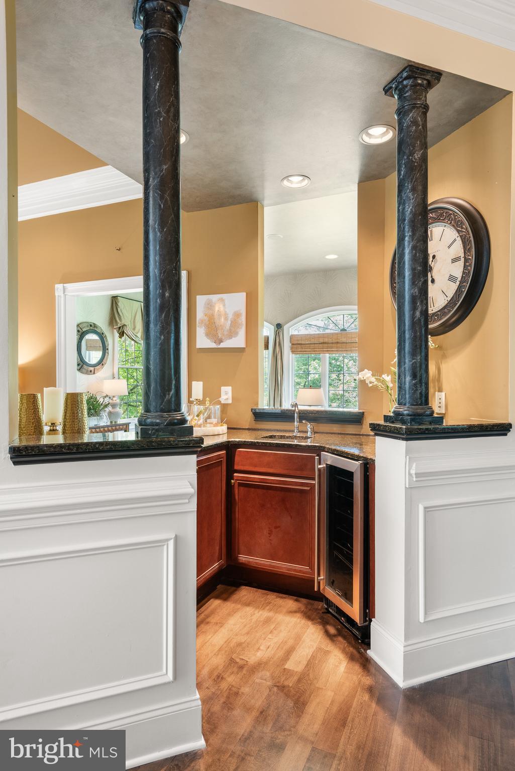 RIVERCREST - Residential