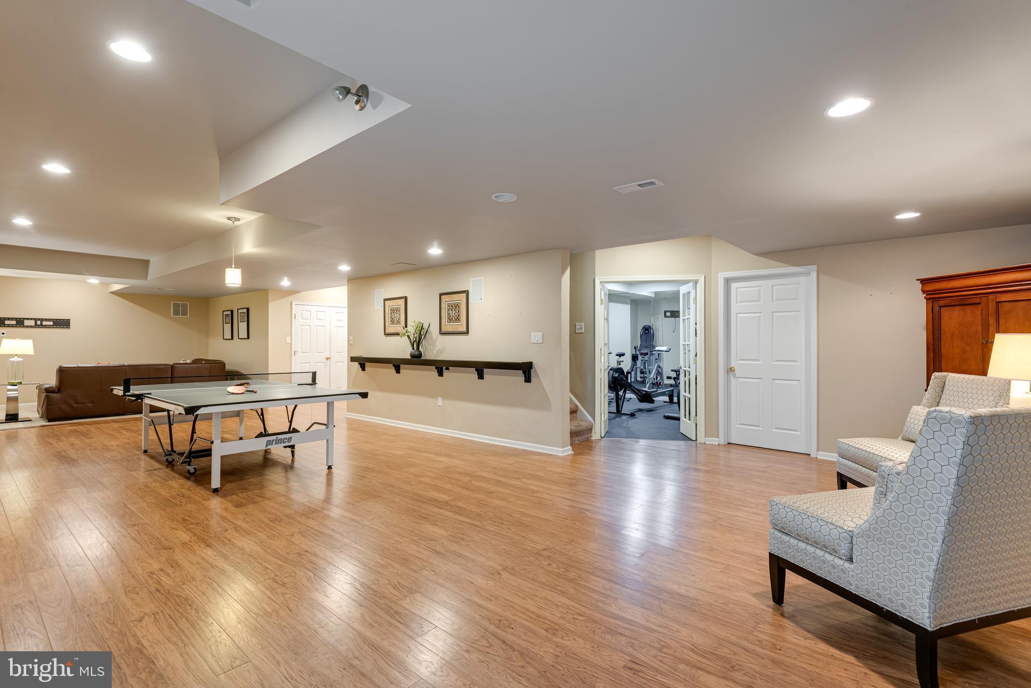 RIVERCREST - Residential