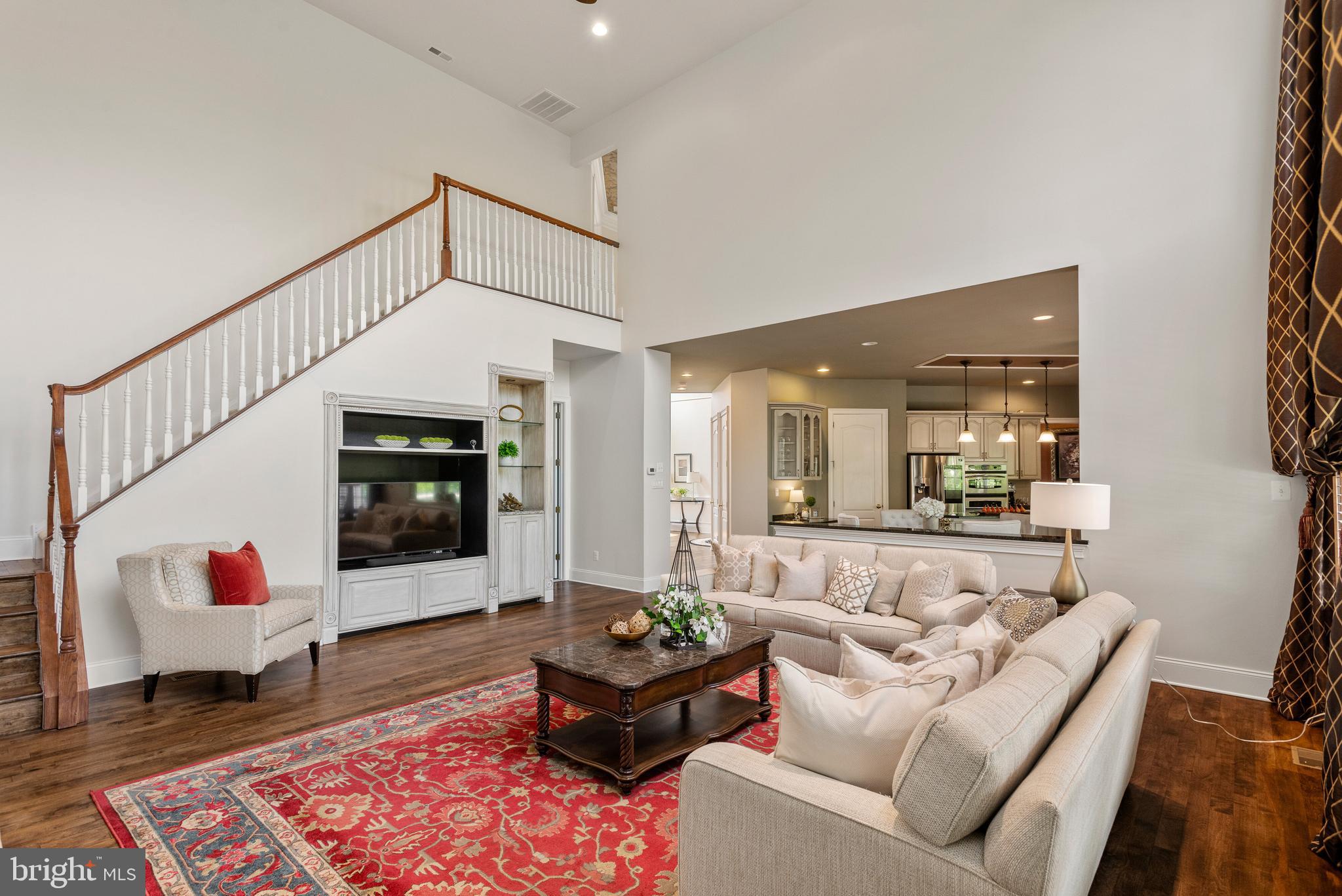 RIVERCREST - Residential