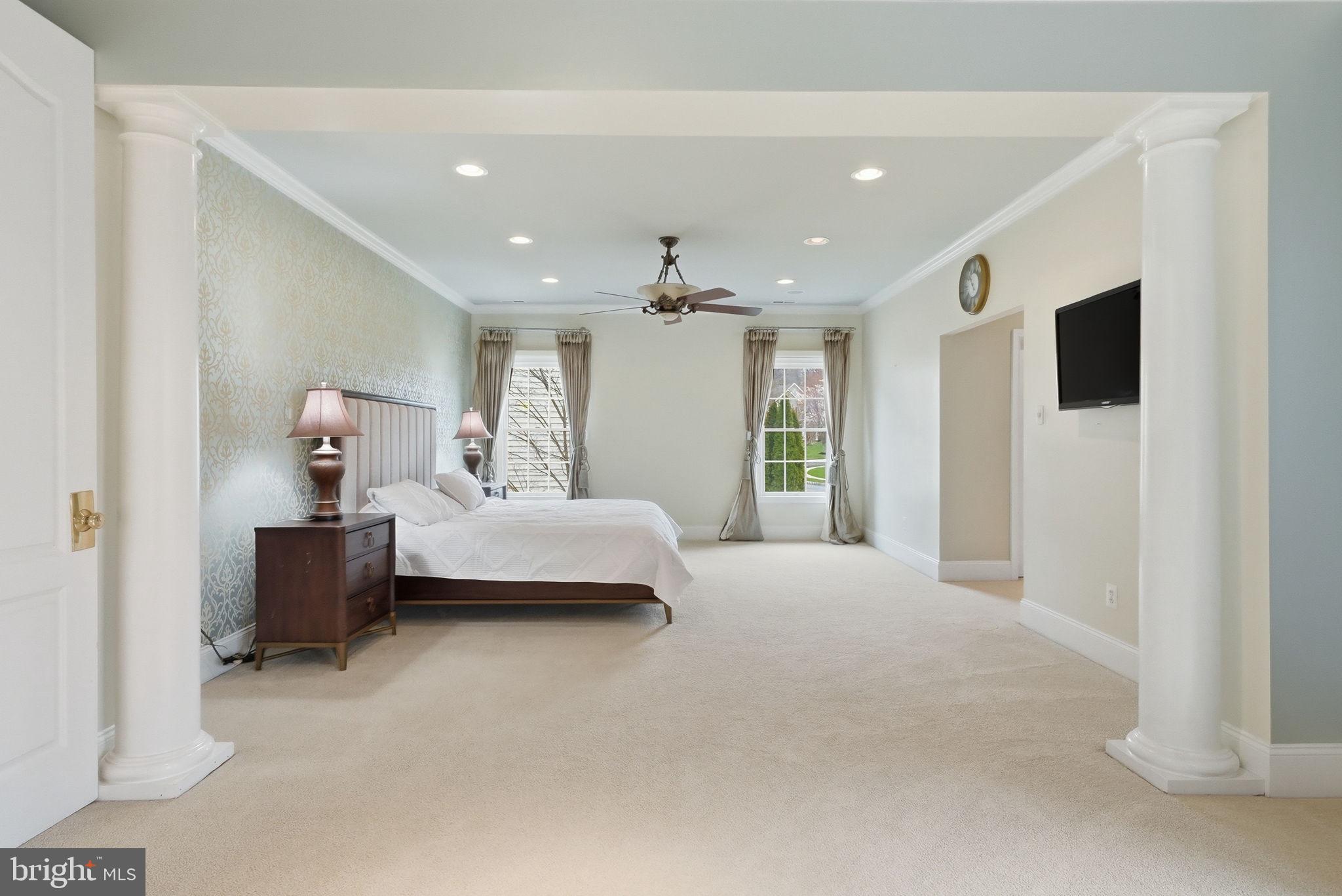 RIVERCREST - Residential