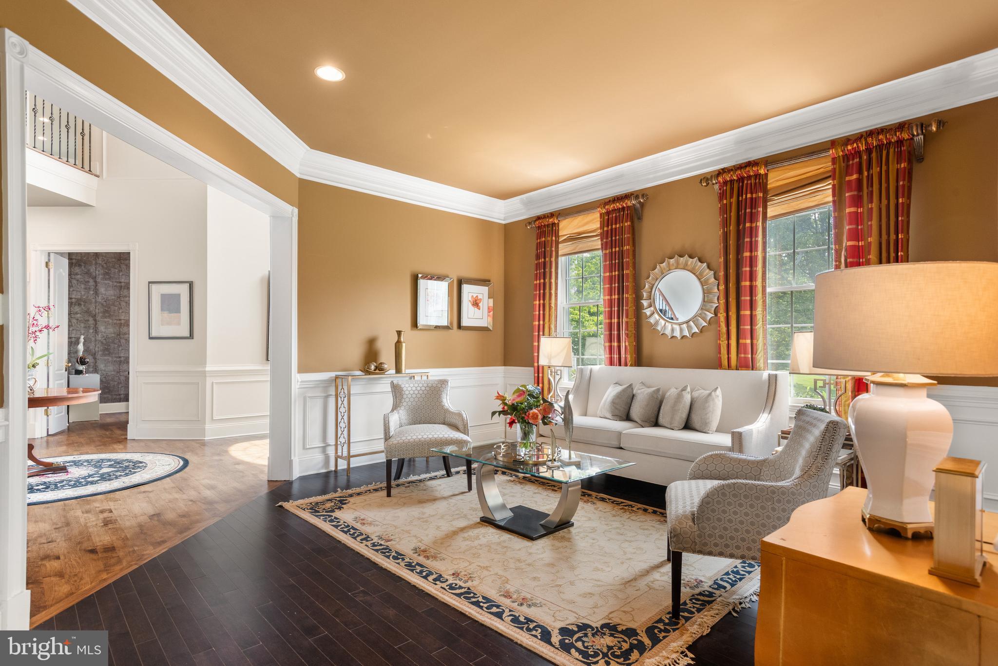 RIVERCREST - Residential